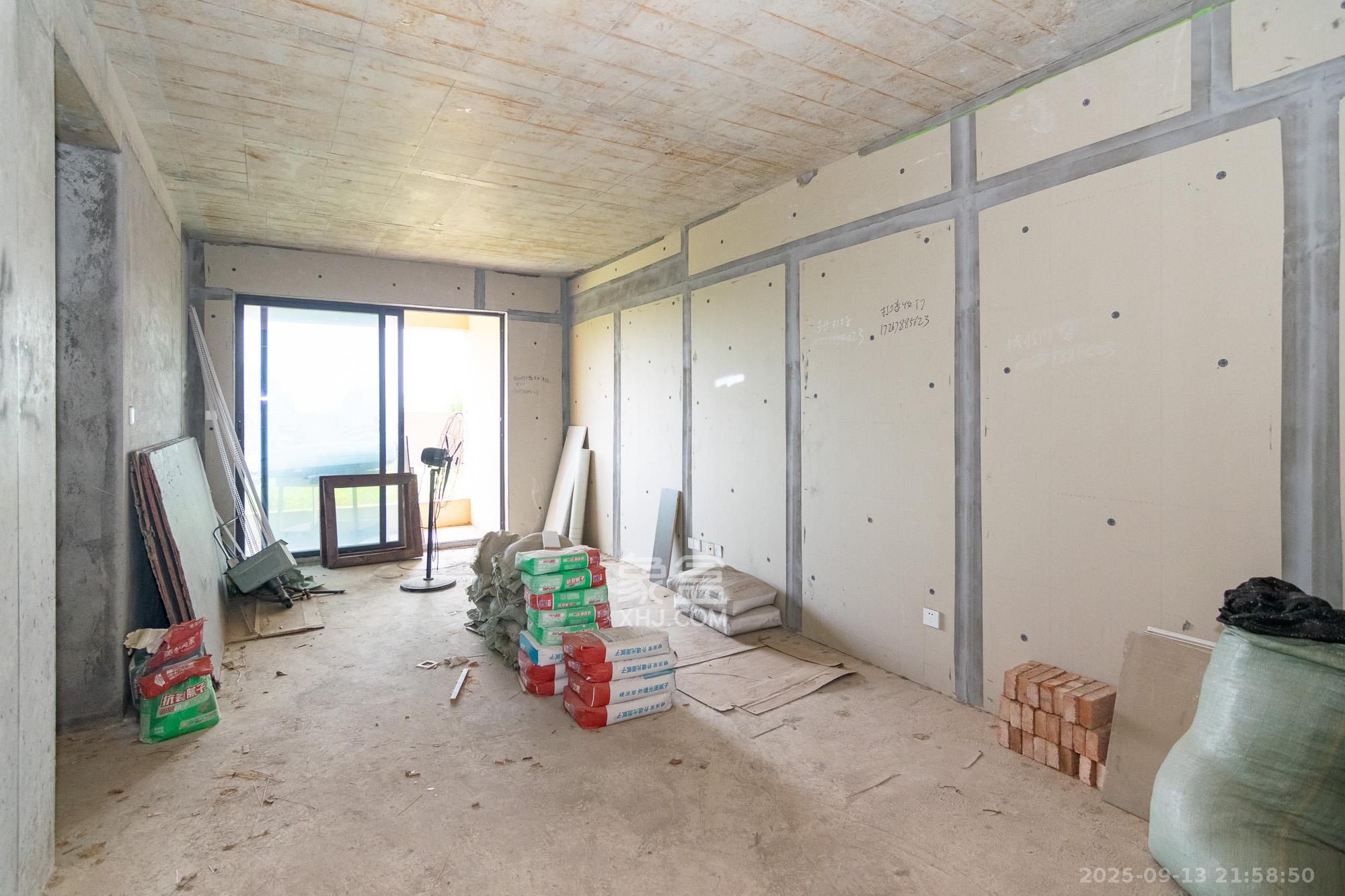 鑫湘雅韵 3室2厅1卫 76.8万 鑫湘雅韵 3室2厅1卫 76.8万客厅