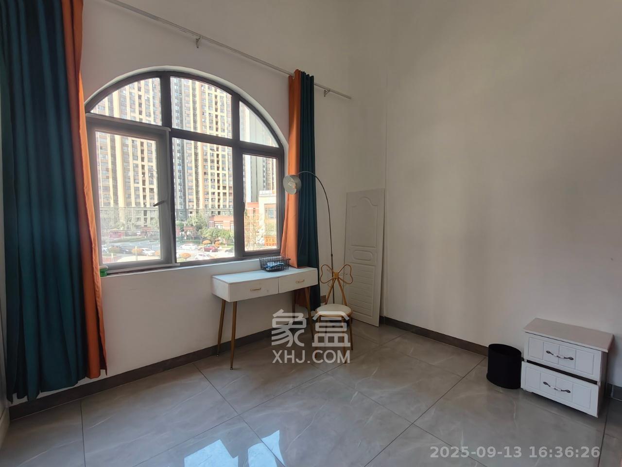 金地三千府(金地湖山樾、金地自在城) 5室2厅3卫 6500.0元/月 金地三千府(金地湖山樾、金地自在城) 5室2厅3卫 6500.0元/月室内图