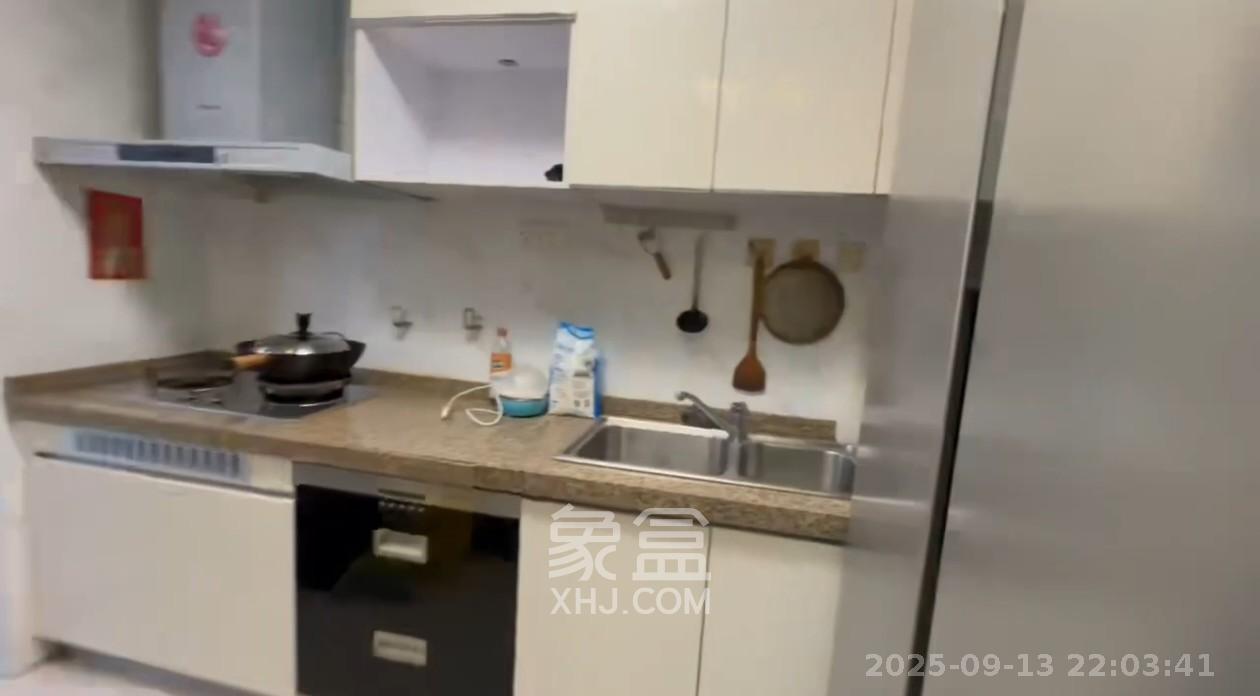 恒大江湾  3室2厅2卫   2600.00元/月室内图