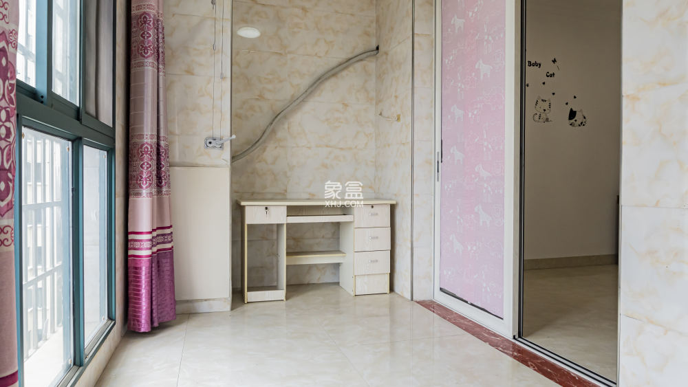 云顶上品 4室2厅2卫 2000.0元/月 云顶上品 4室2厅2卫 2000.0元/月室内图