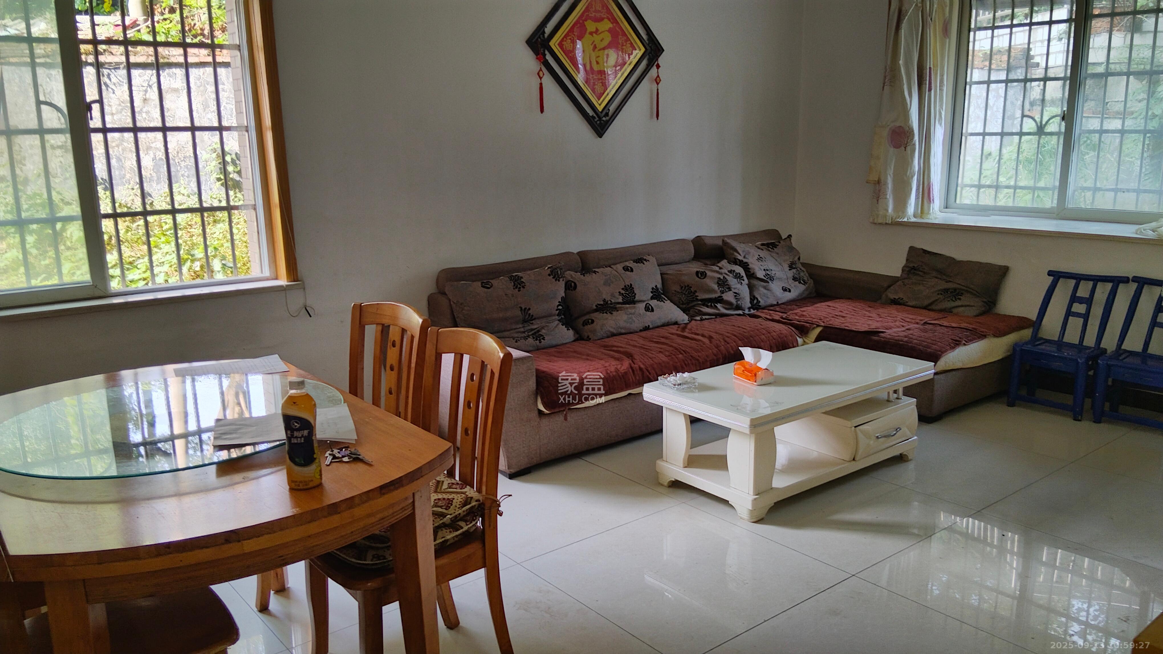 新诚小区  3室2厅1卫    1800.0元/月 新诚小区  3室2厅1卫    1800.0元/月室内图