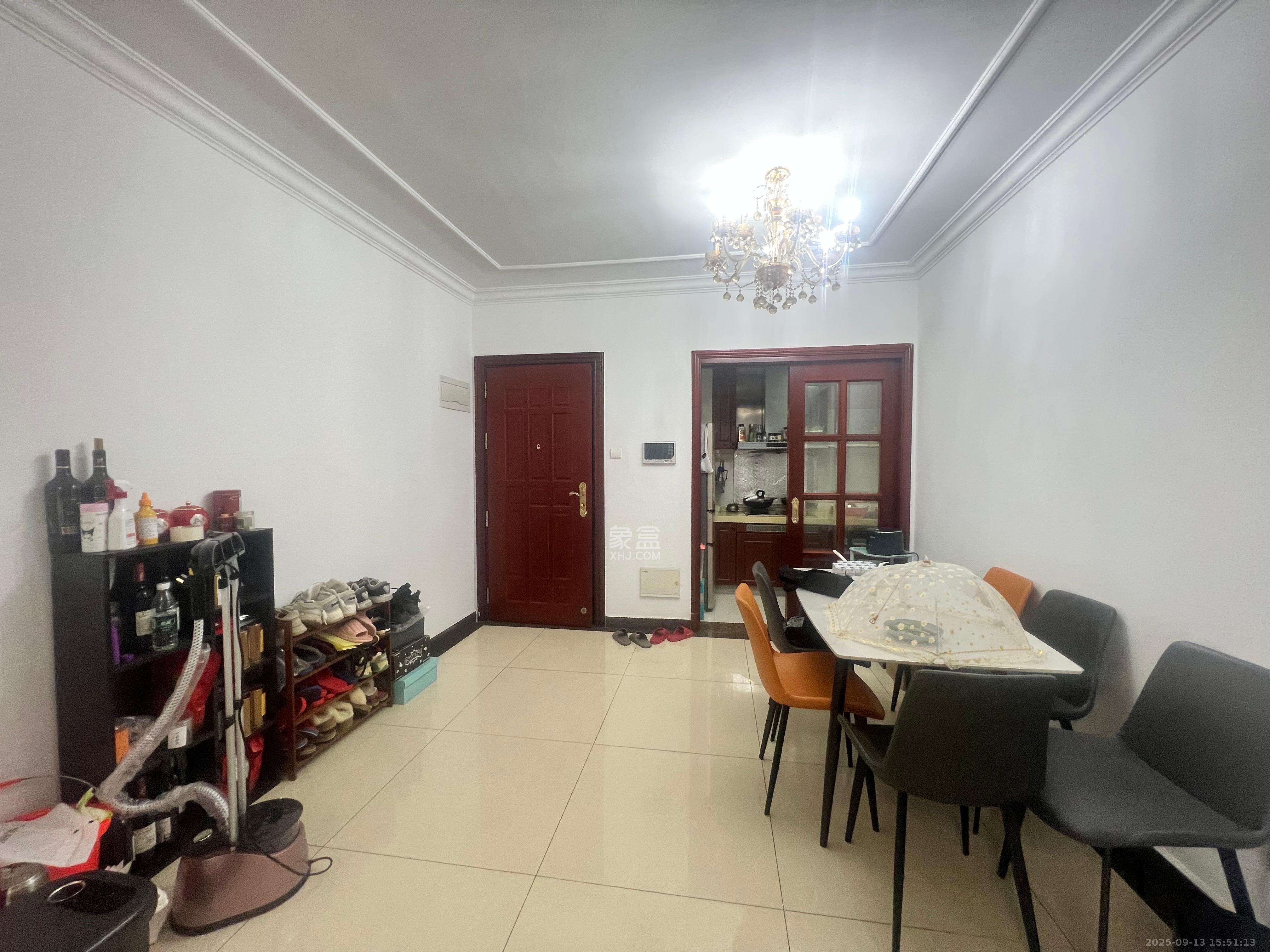 恒大绿洲  2室2厅1卫    2300.0元/月室内图