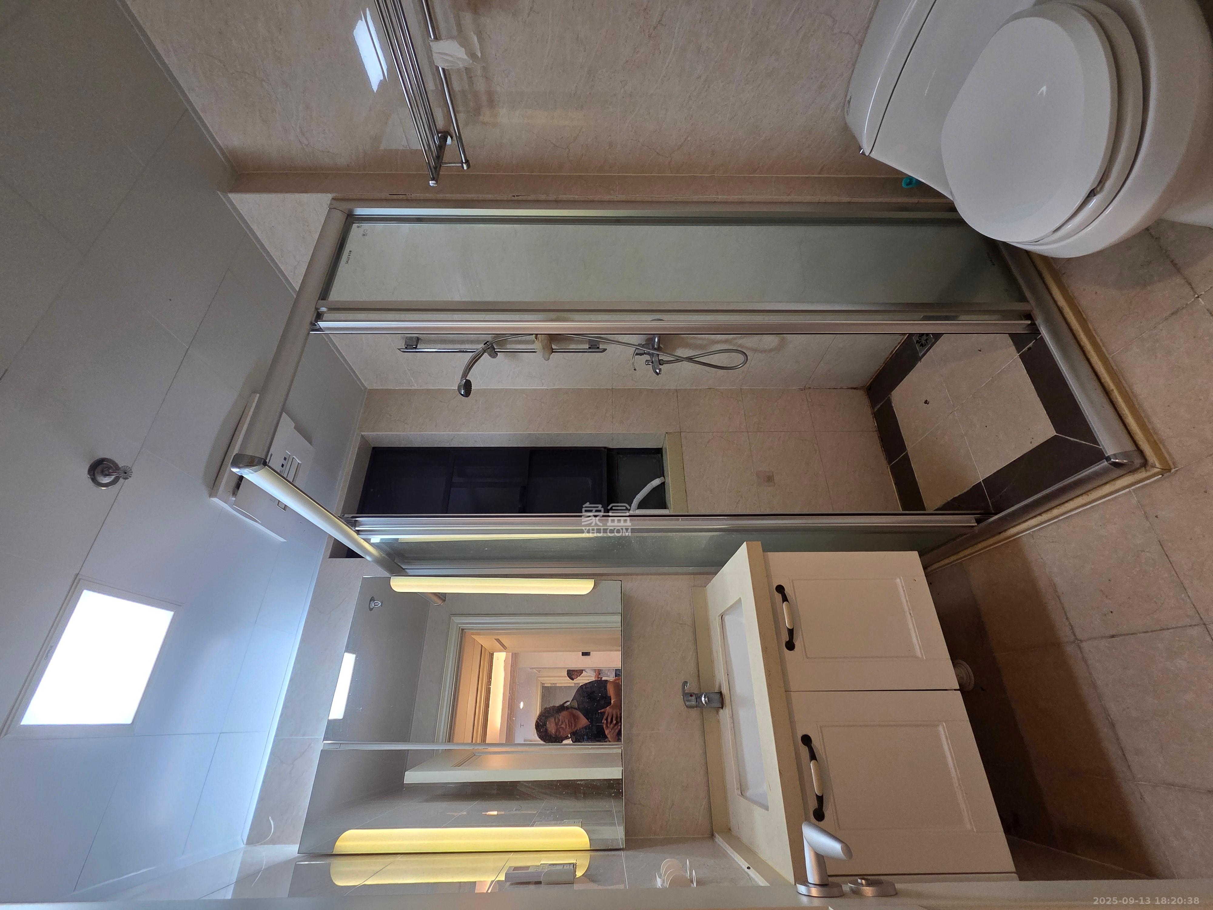 万科里金域国际  3室2厅2卫    3500.0元/月室内图