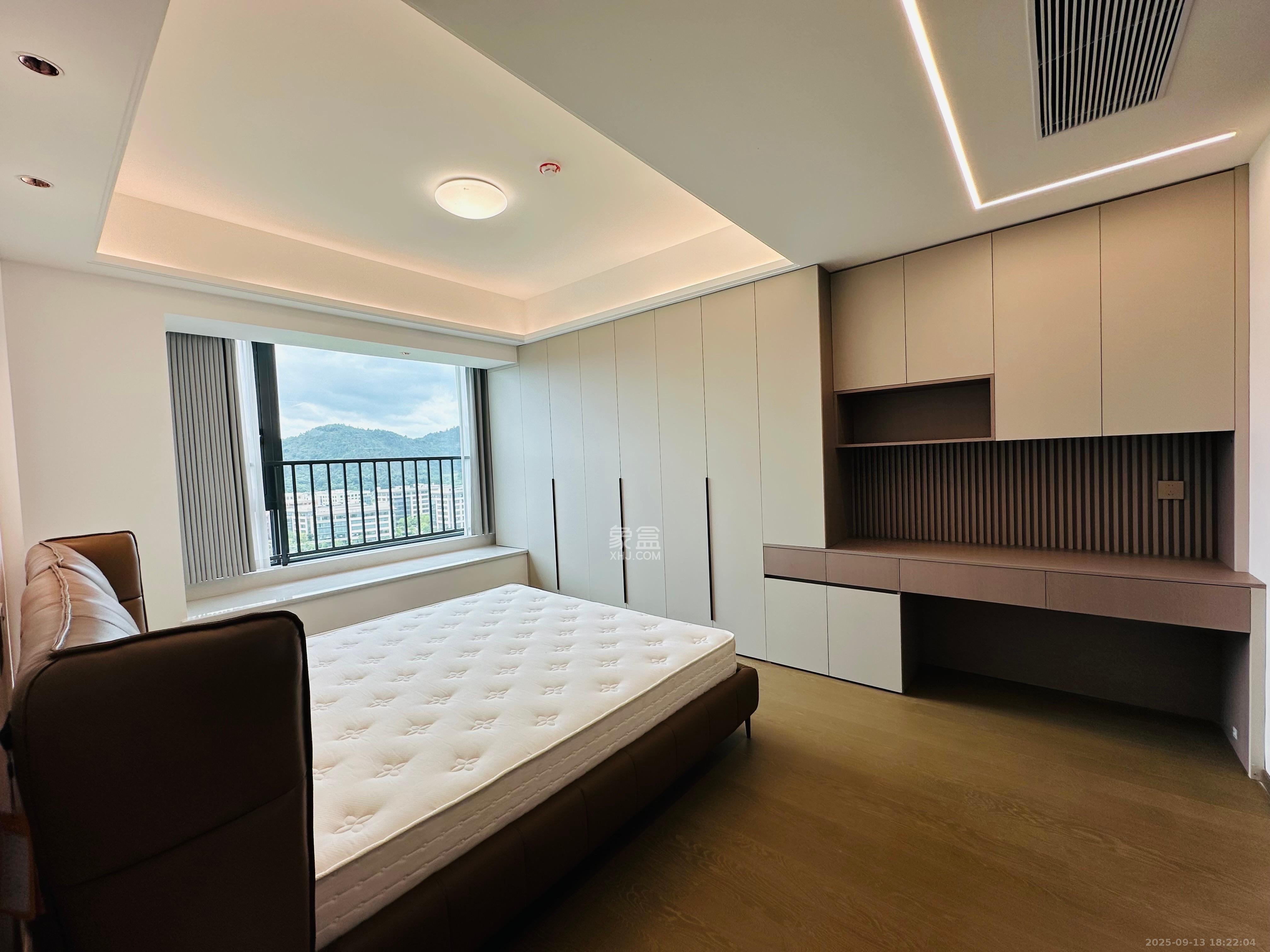 绿城招商桂语雲峯  4室2厅2卫    7000.0元/月室内图