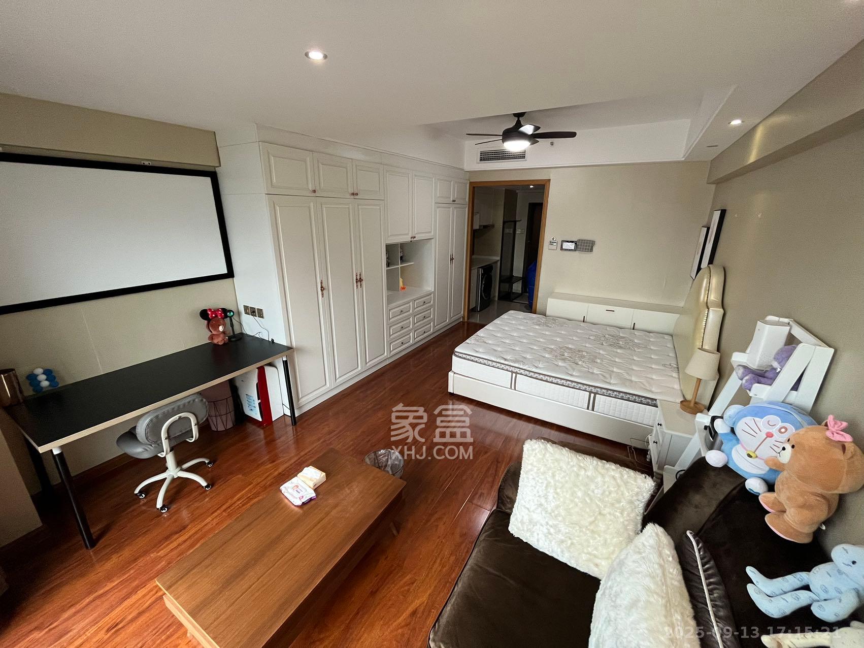 五一钻界  1室1厅1卫    2100.0元/月室内图