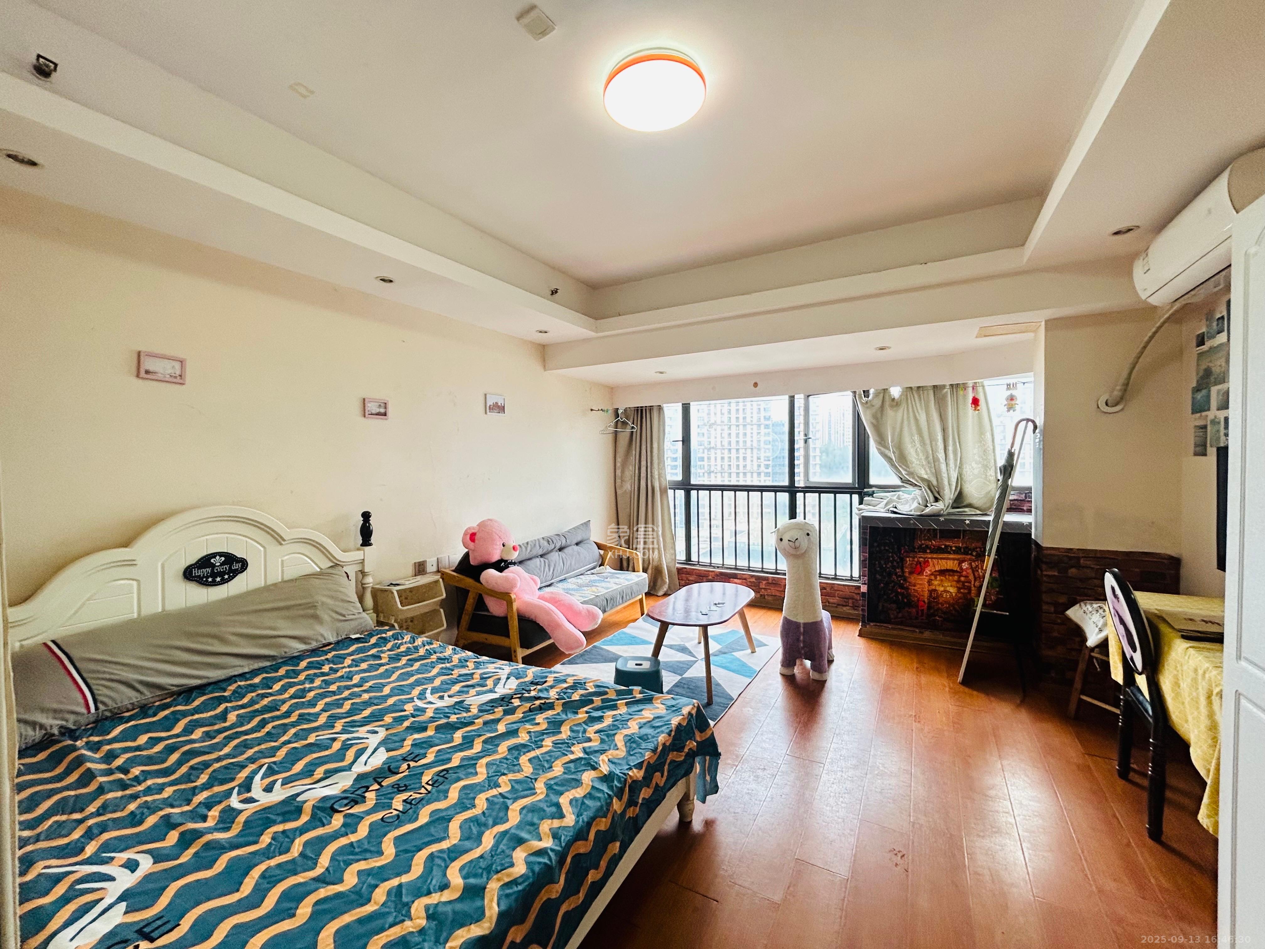 罗马国际公寓 1室1厅1卫 1200.0元/月 罗马国际公寓 1室1厅1卫 1200.0元/月室内图