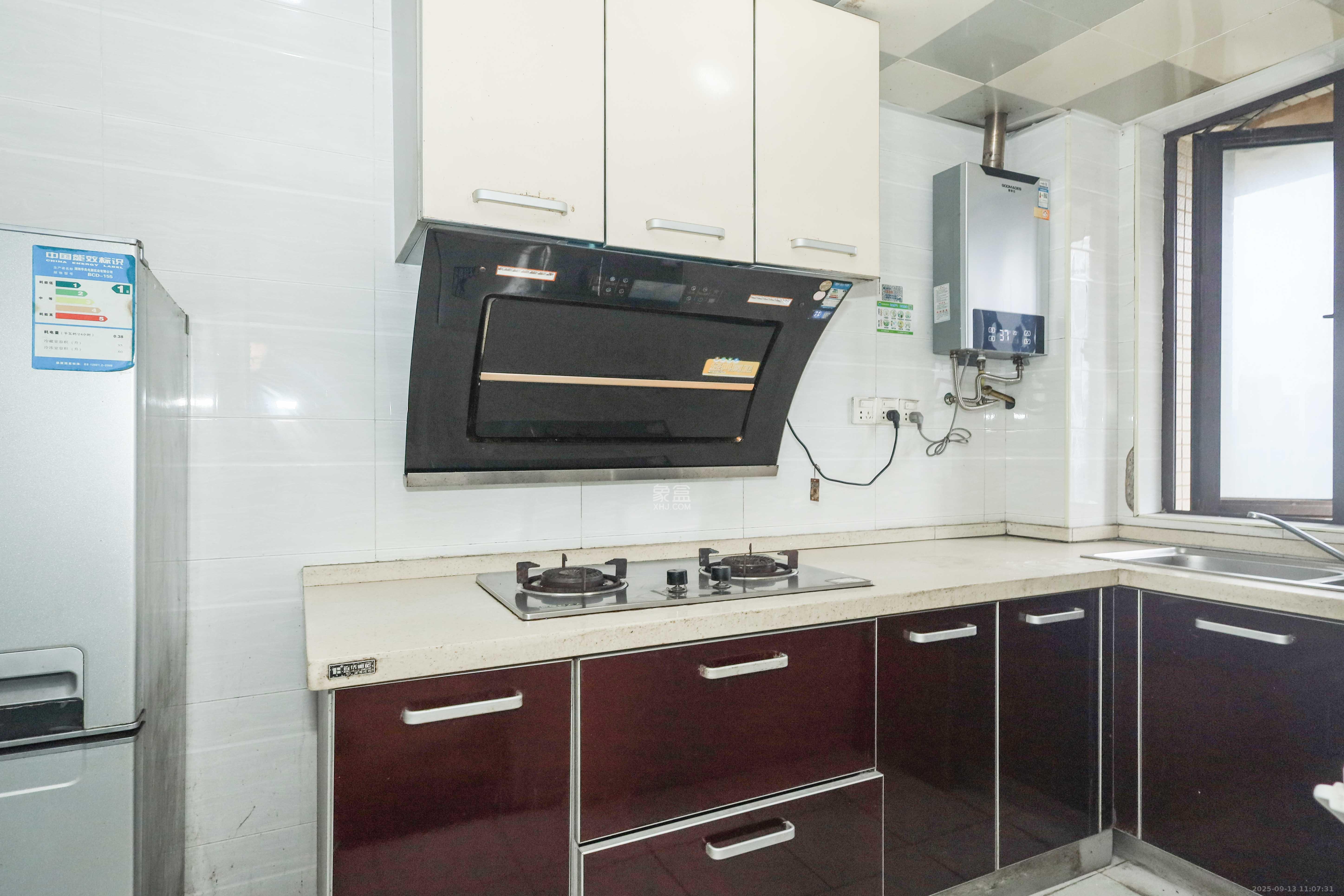 保利麓谷林语D区  3室1厅1卫    75.0万 保利麓谷林语D区  3室1厅1卫    75.0万厨房