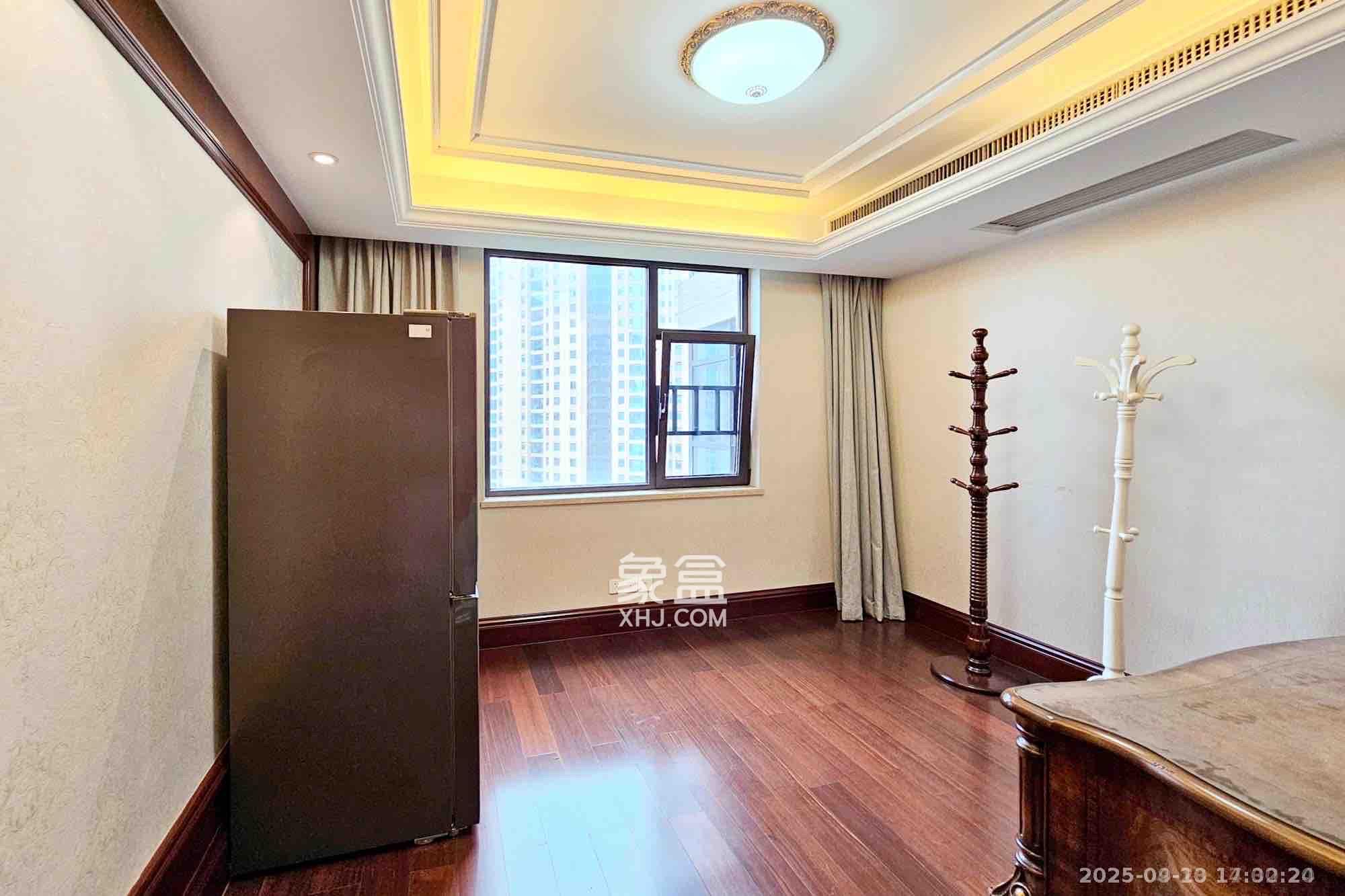 运达中央广场一、二期  4室2厅3卫    13000.0元/月室内图