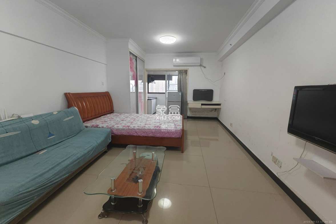 兰卡威国际 1室1厅1卫 1300.0元/月 兰卡威国际 1室1厅1卫 1300.0元/月室内图