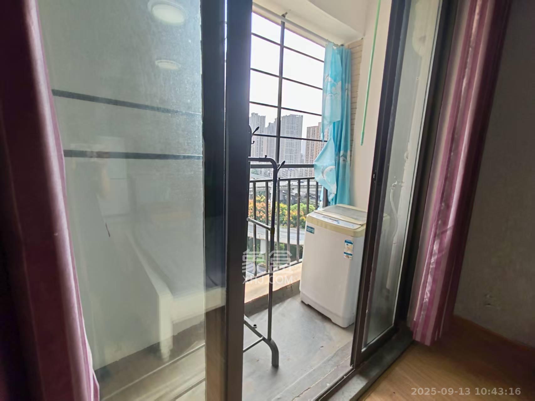 钱隆樽品(一、二、三期) 1室1厅1卫 1400.0元/月 钱隆樽品(一、二、三期) 1室1厅1卫 1400.0元/月室内图