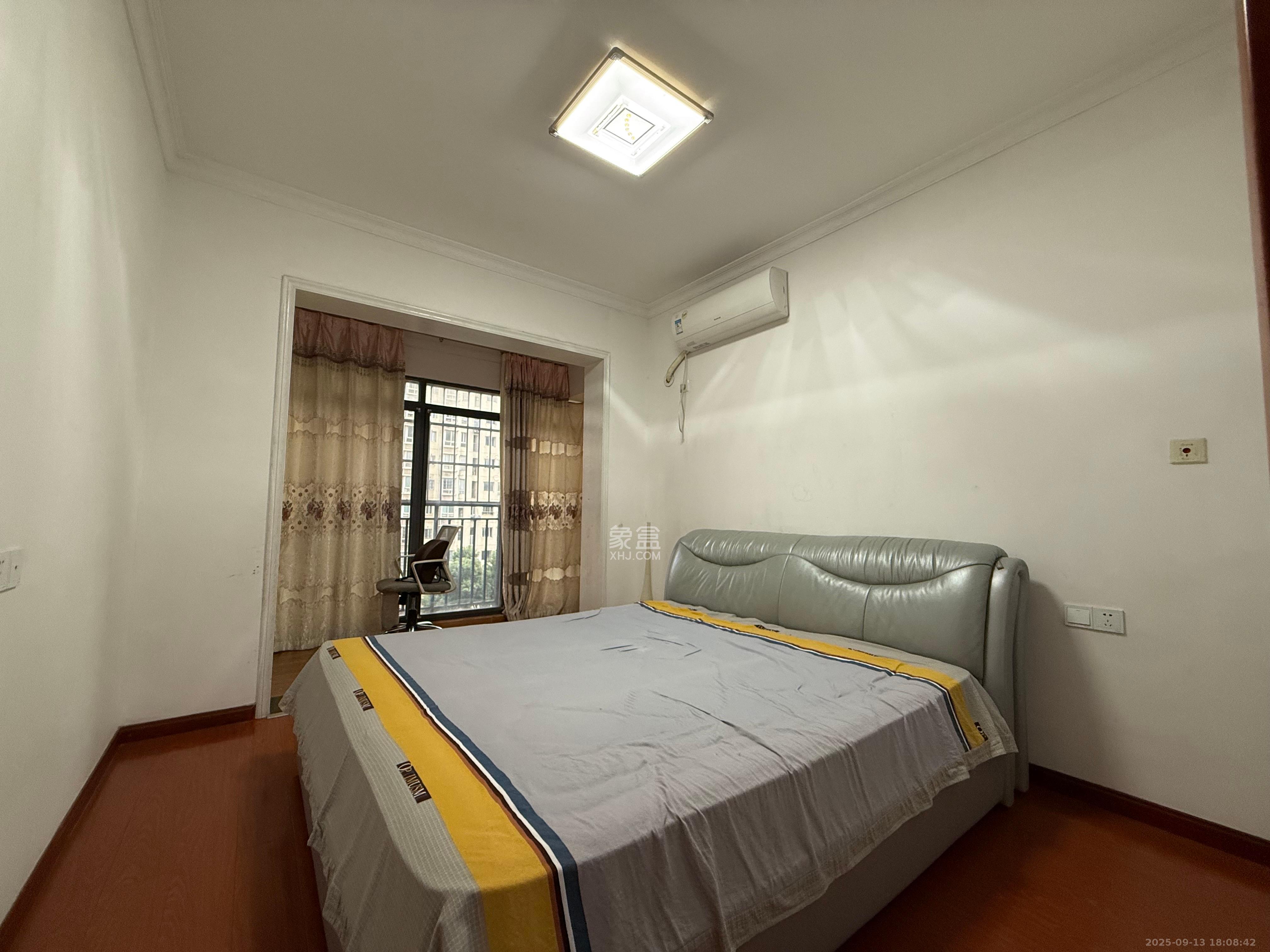 泊爱蓝湾 3室1厅1卫 2900.0元/月 泊爱蓝湾 3室1厅1卫 2900.0元/月室内图