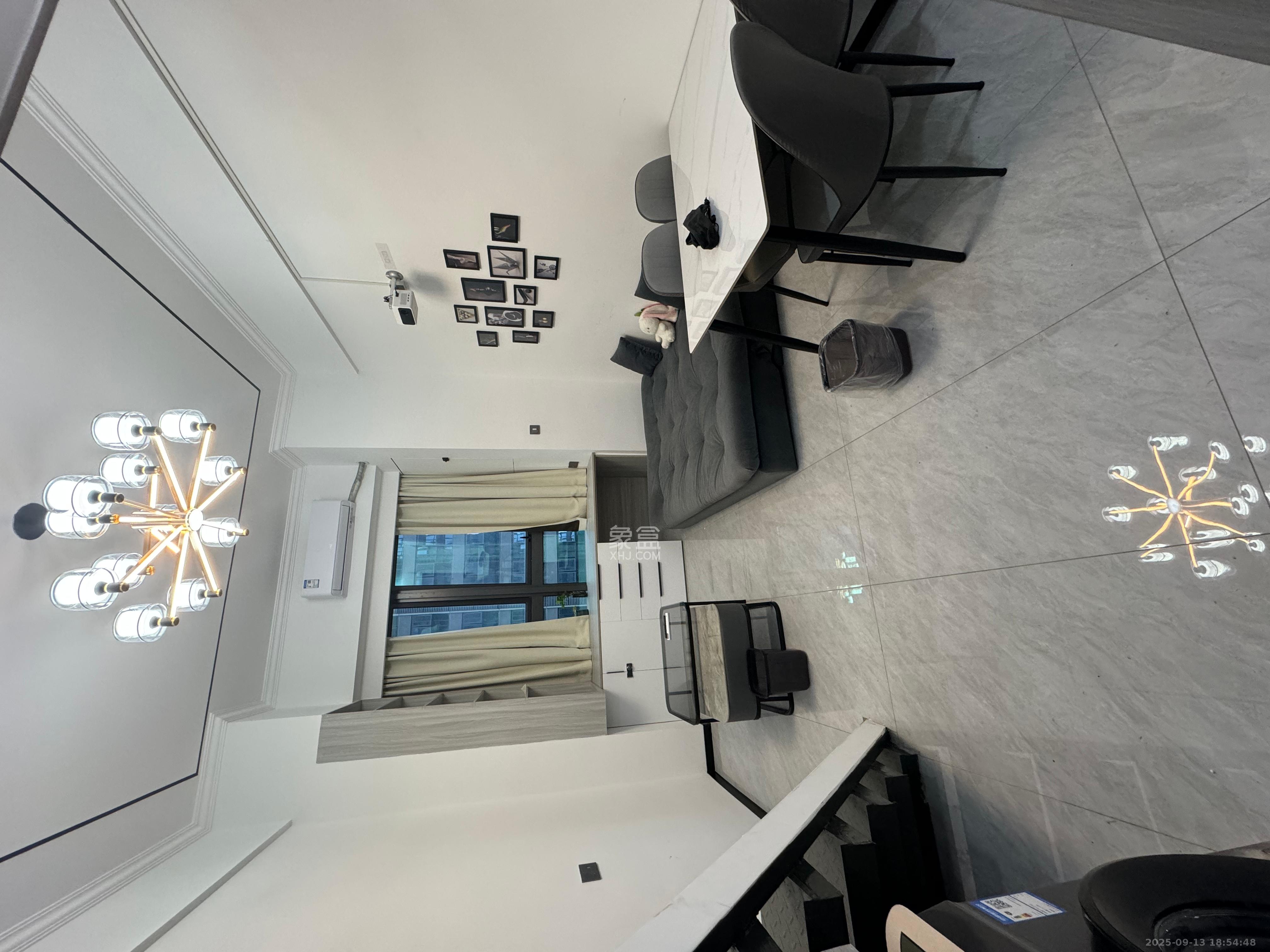 绿地商务广场  1室1厅1卫    1700.0元/月室内图