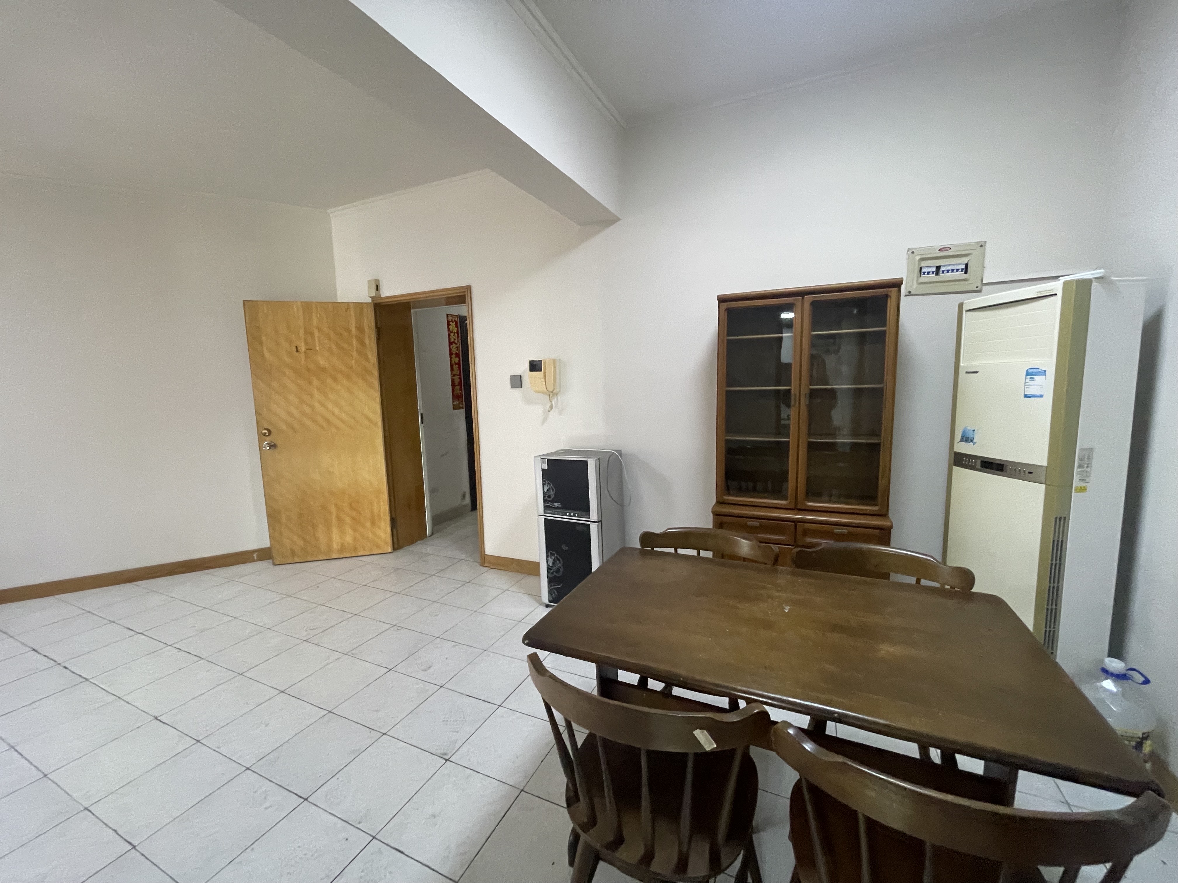 帝晶大厦  2室2厅1卫    2300.0元/月室内图