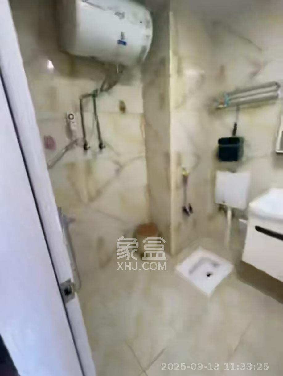 华侨假日中心(晟华苑) 1室1厅1卫 1800.0元/月 华侨假日中心(晟华苑) 1室1厅1卫 1800.0元/月室内图