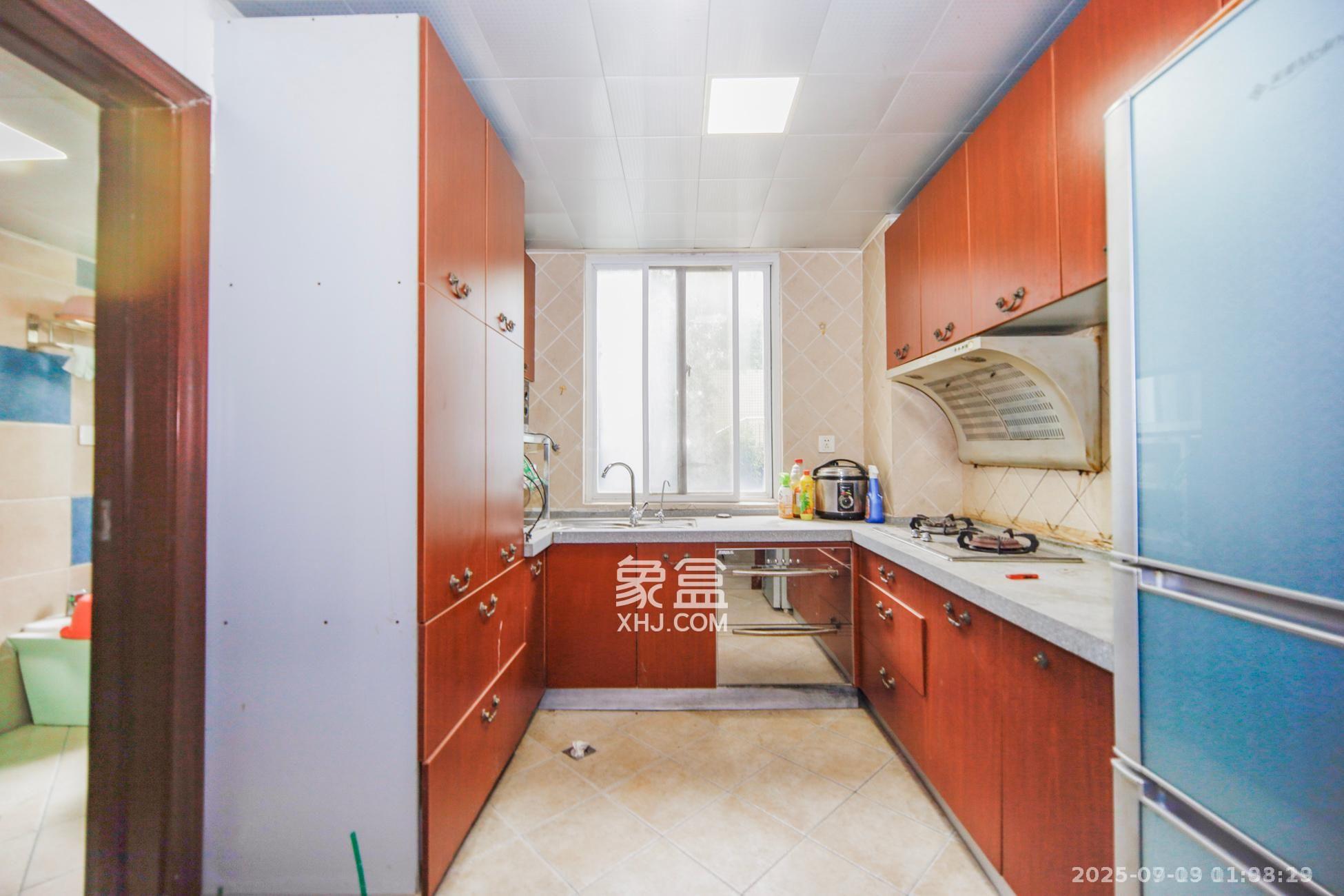 星语林名园  4室2厅2卫    3500.0元/月室内图