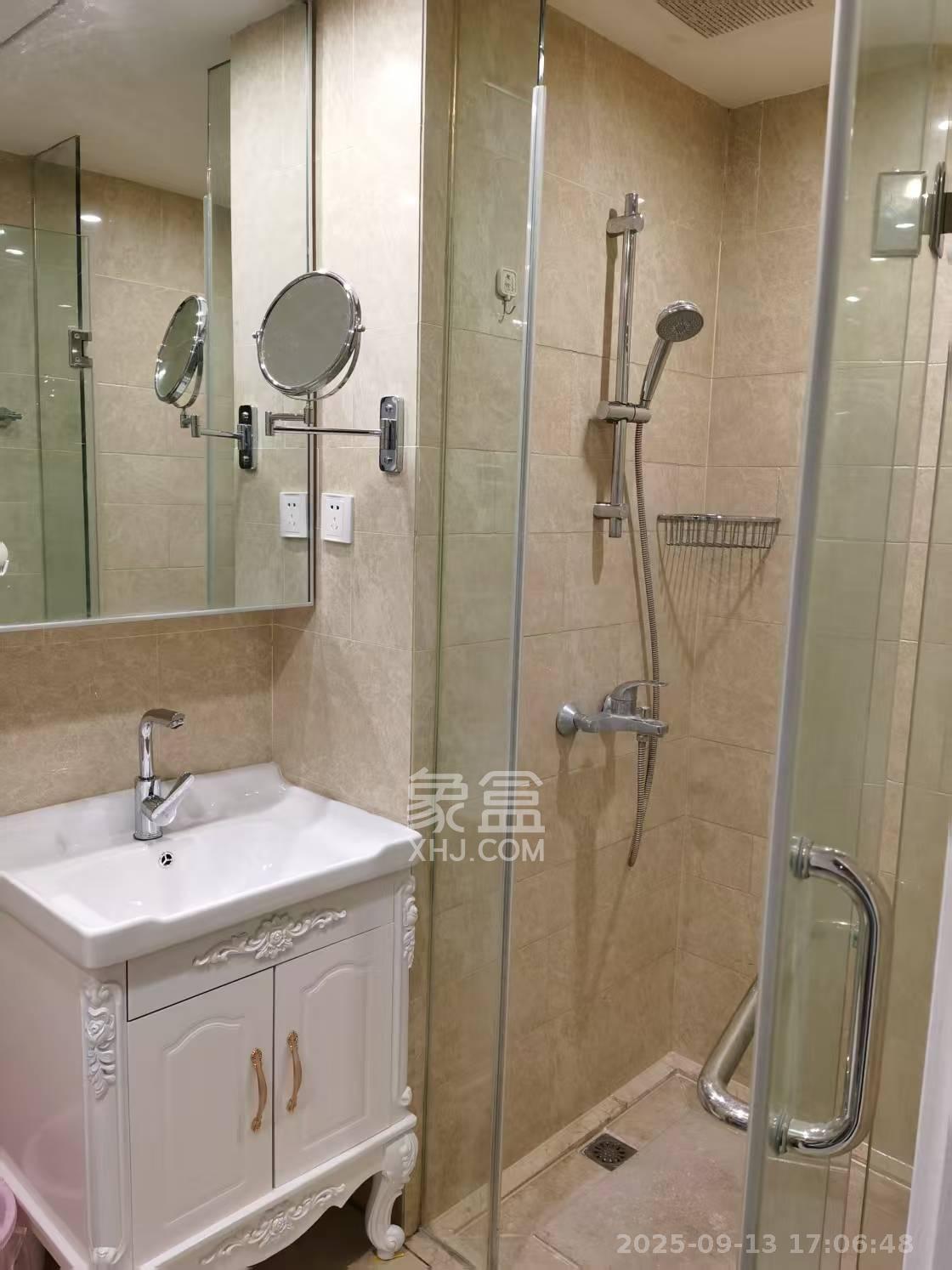 泊富公寓(泊富国际广场) 1室1厅1卫 2500.0元/月 泊富公寓(泊富国际广场) 1室1厅1卫 2500.0元/月室内图