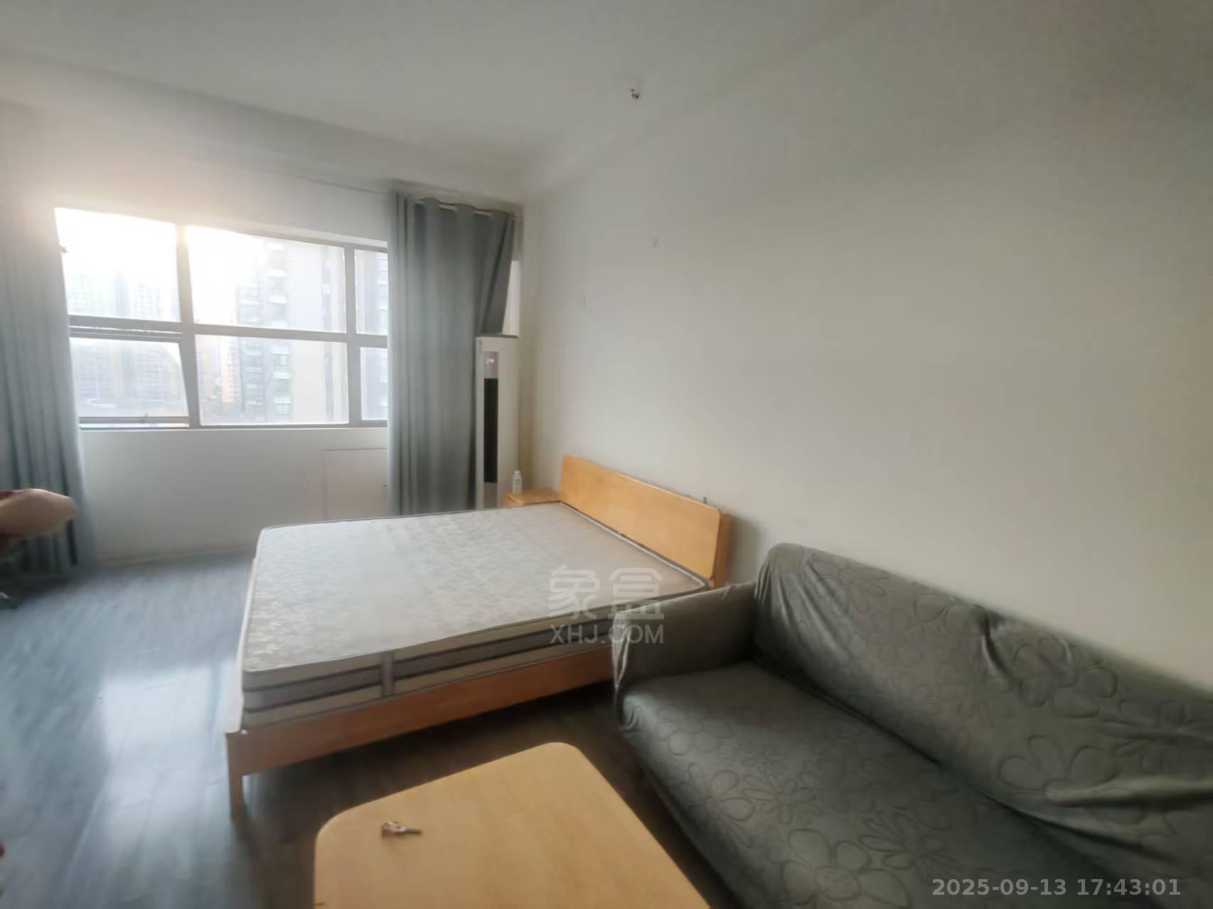 华晨御园 1室1厅1卫 1300.0元/月 华晨御园 1室1厅1卫 1300.0元/月室内图