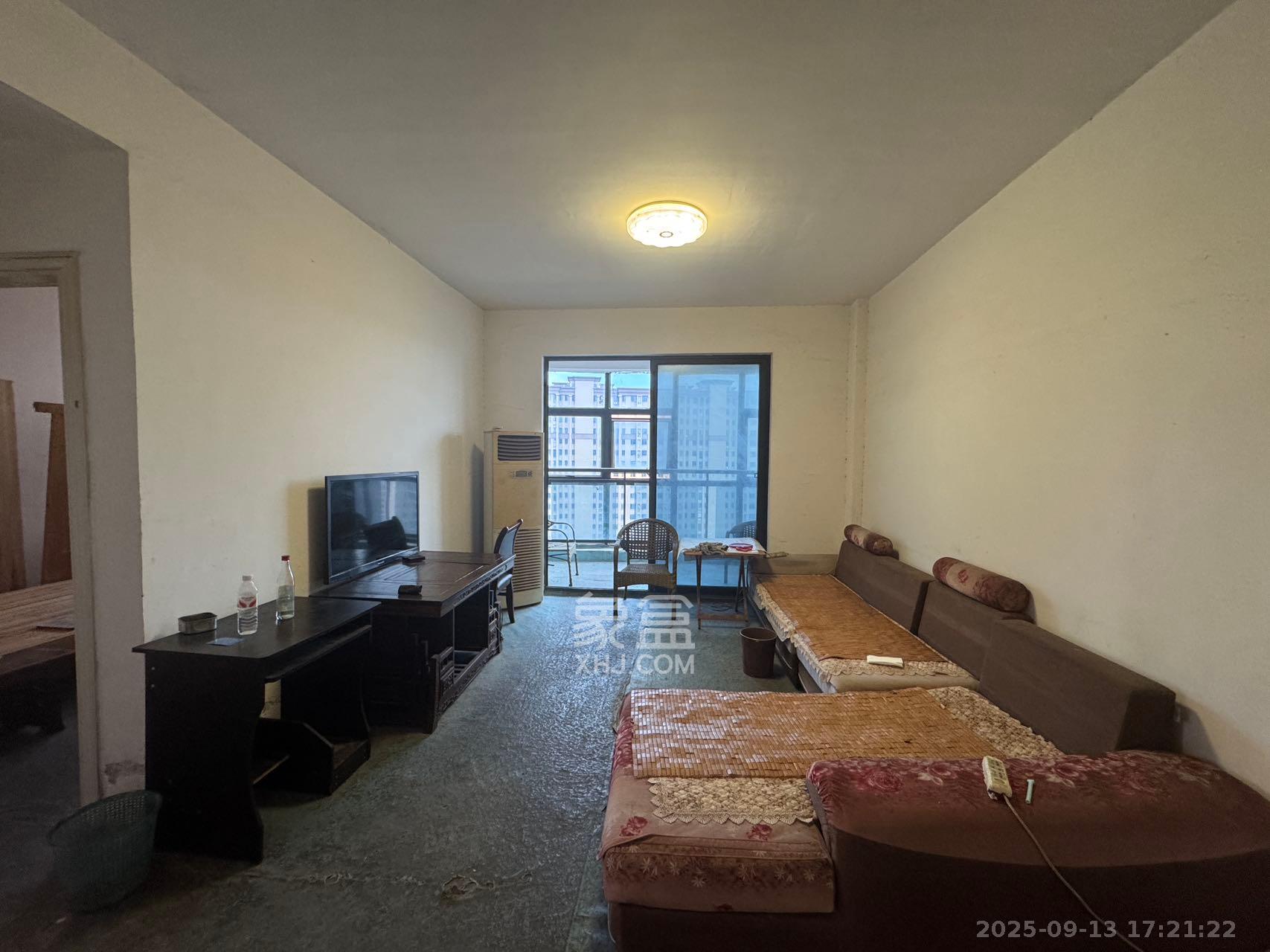 康斯丹郡(融程领秀佳园) 2室2厅1卫 1300.0元/月 康斯丹郡(融程领秀佳园) 2室2厅1卫 1300.0元/月室内图