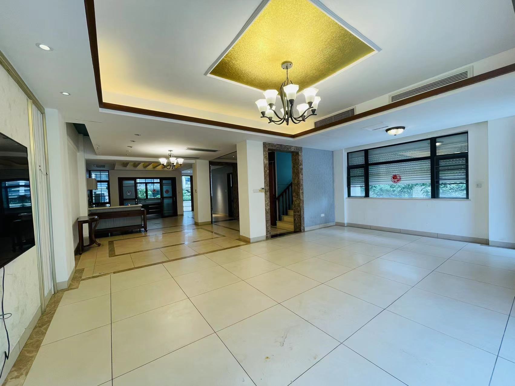 祗园  5室2厅3卫    21000.0元/月 祗园  5室2厅3卫    21000.0元/月户型图