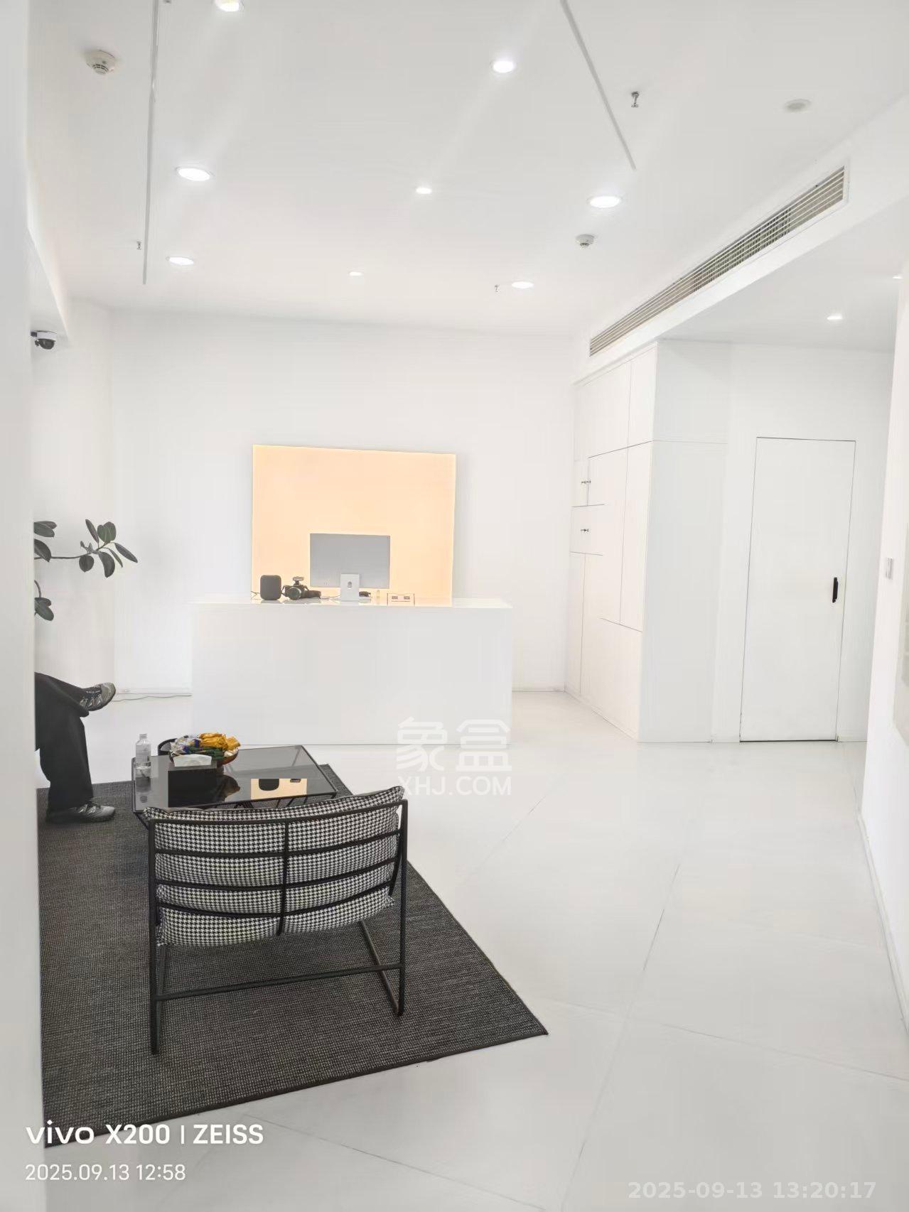 世茂铂曼  1室1厅1卫    5000.0元/月室内图