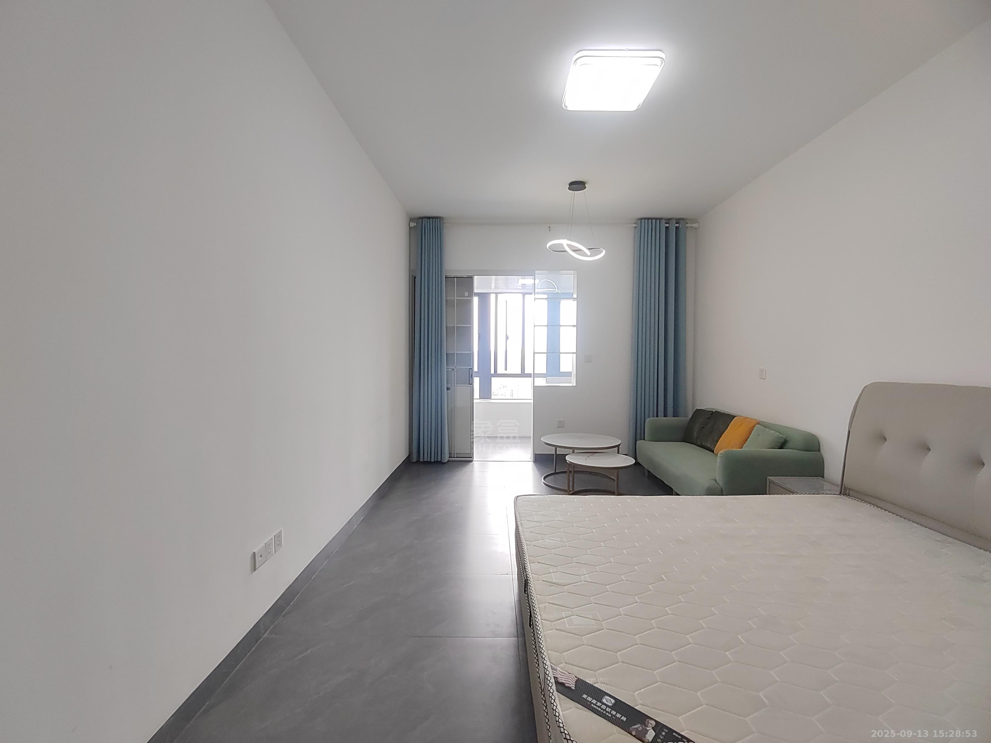 奥园广场 1室1厅1卫 1500.0元/月 奥园广场 1室1厅1卫 1500.0元/月室内图