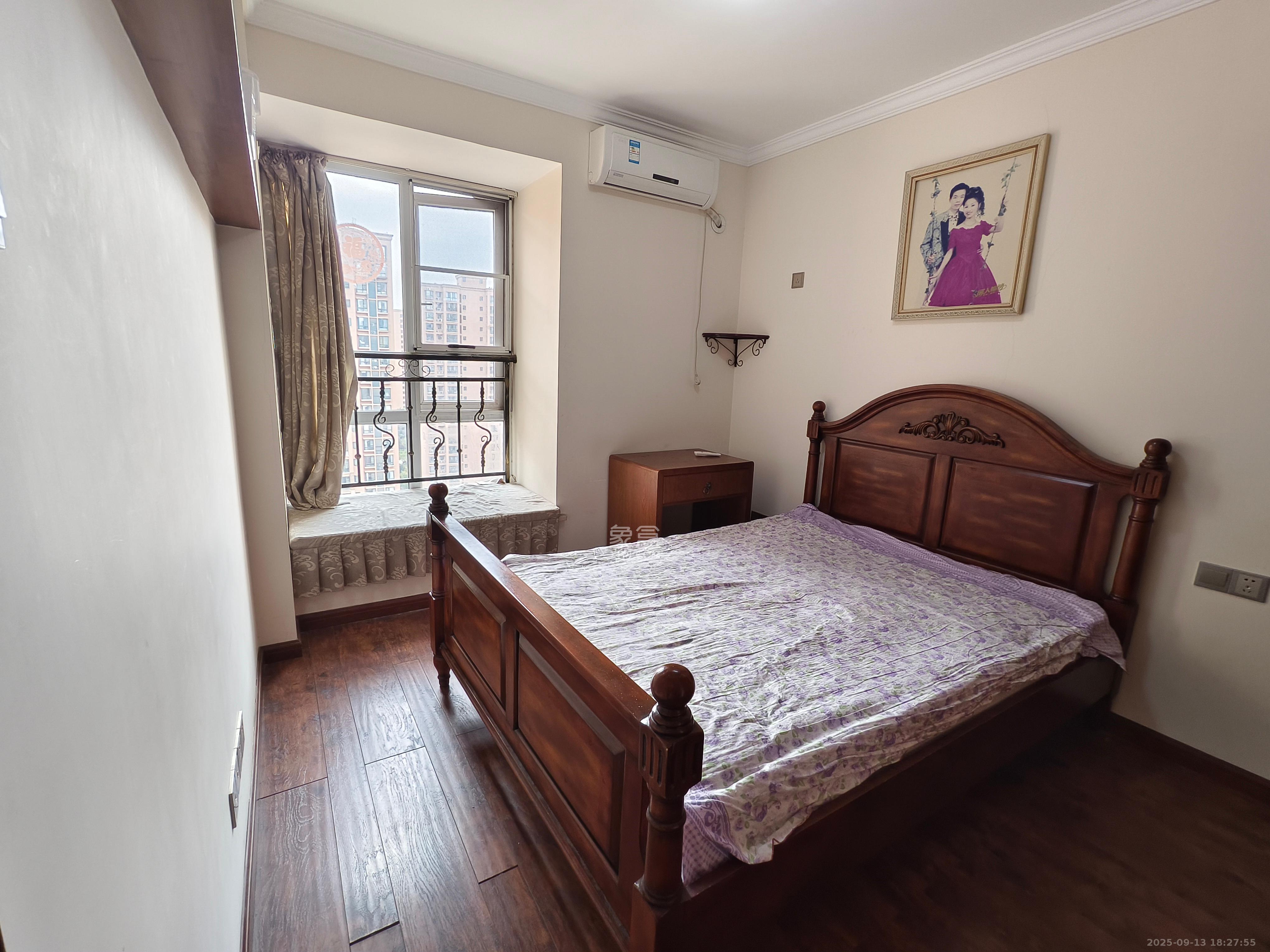 丽发新城 3室2厅2卫 2500.0元/月 丽发新城 3室2厅2卫 2500.0元/月室内图