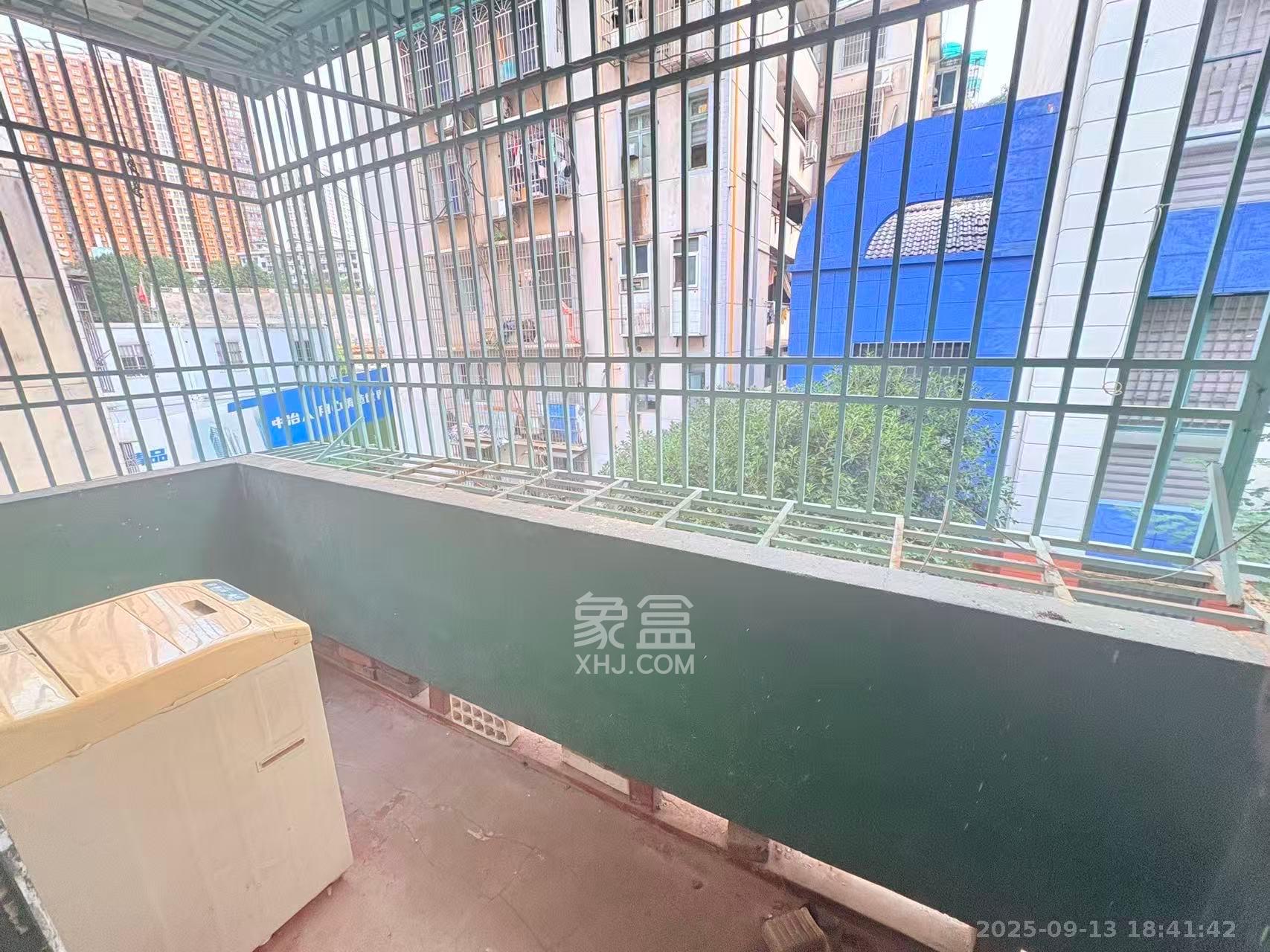 青山祠社区 2室1厅1卫 1500.0元/月 青山祠社区 2室1厅1卫 1500.0元/月室内图