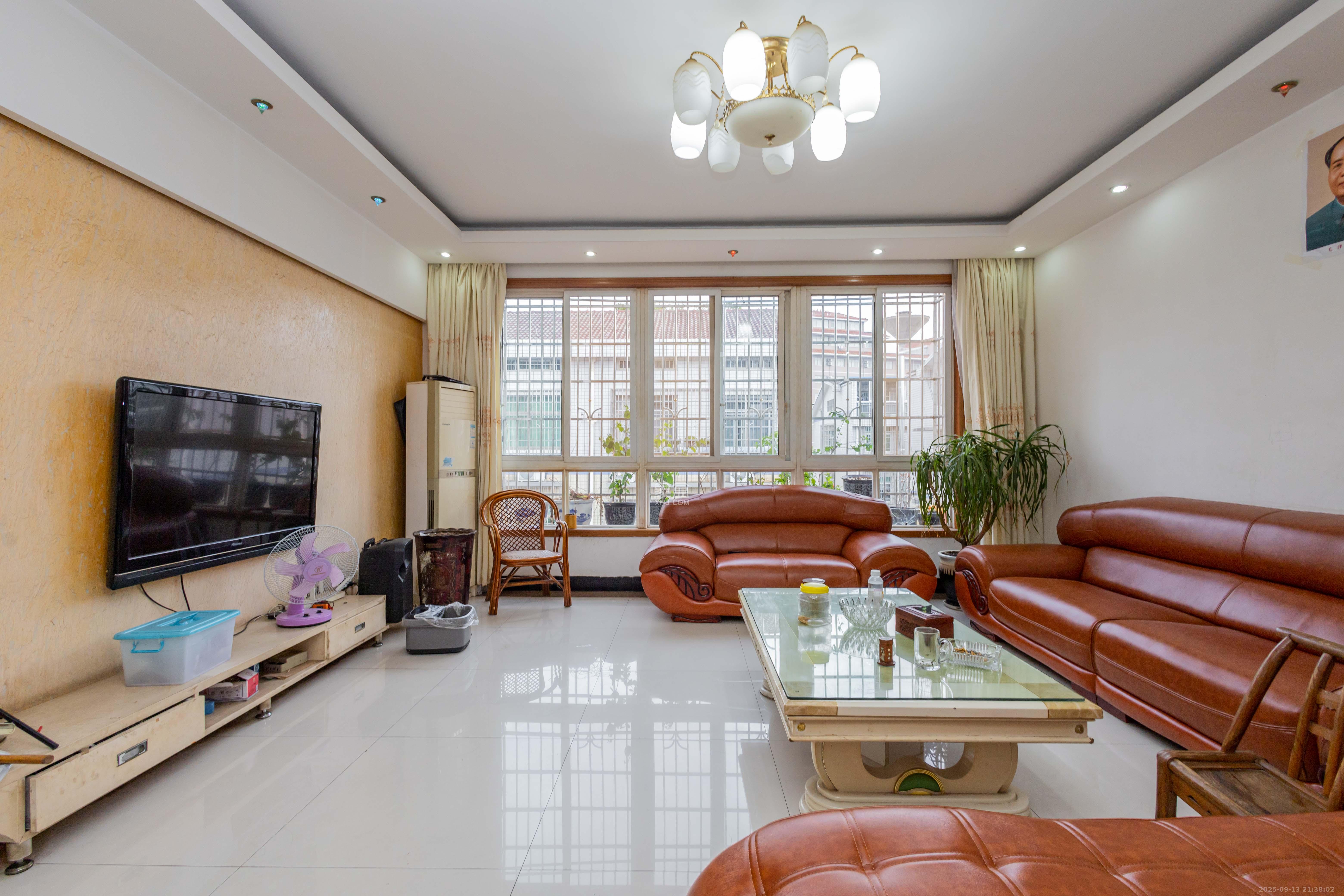 泉塘小区  25室2厅22卫    458.0万 泉塘小区  25室2厅22卫    458.0万