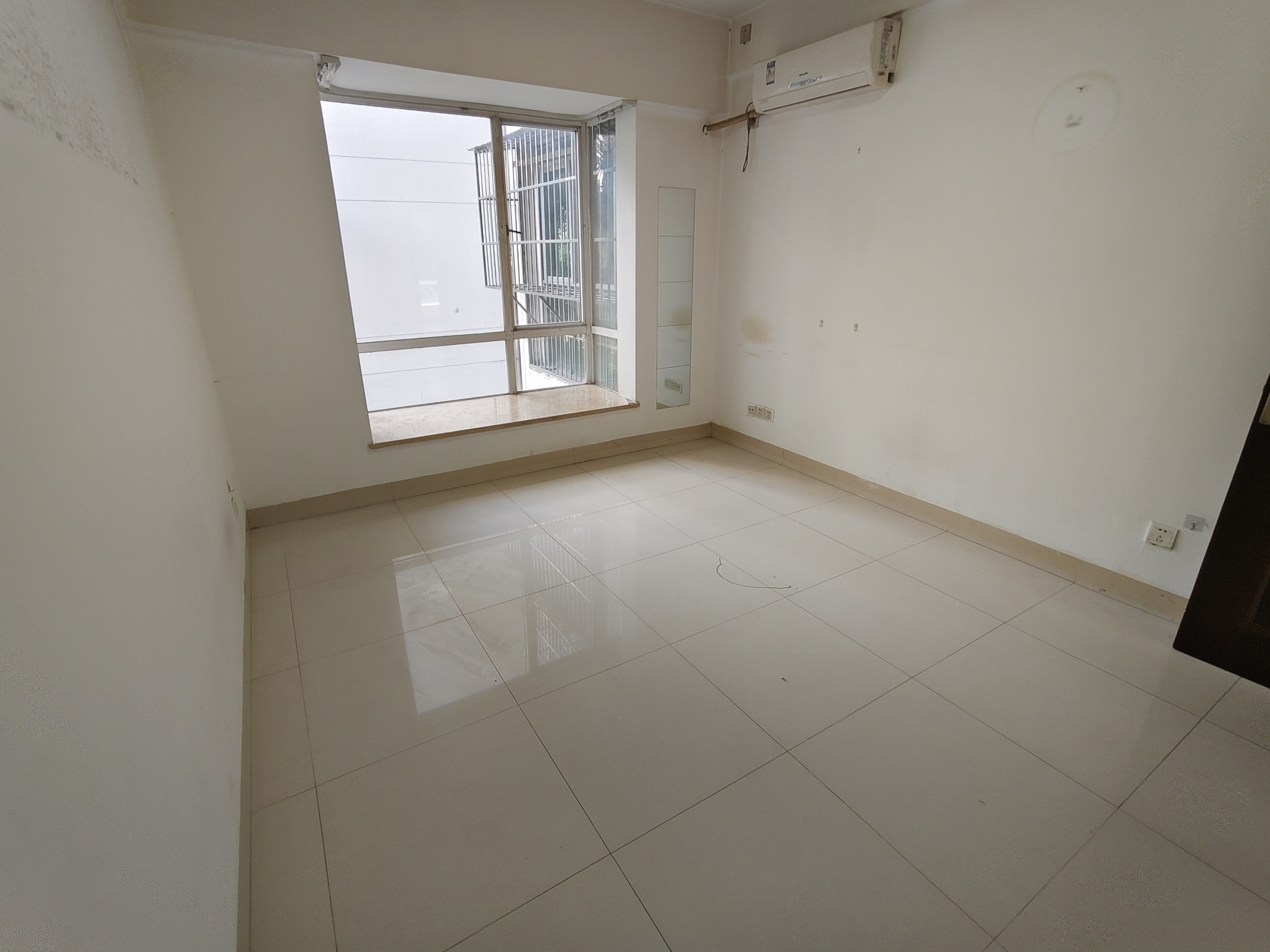 昌茂花园 3室2厅2卫 3600.0元/月 昌茂花园 3室2厅2卫 3600.0元/月室内图