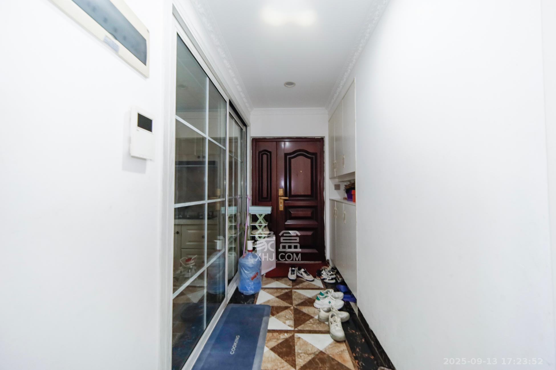 南城印象  1室2厅2卫    90.0万其他