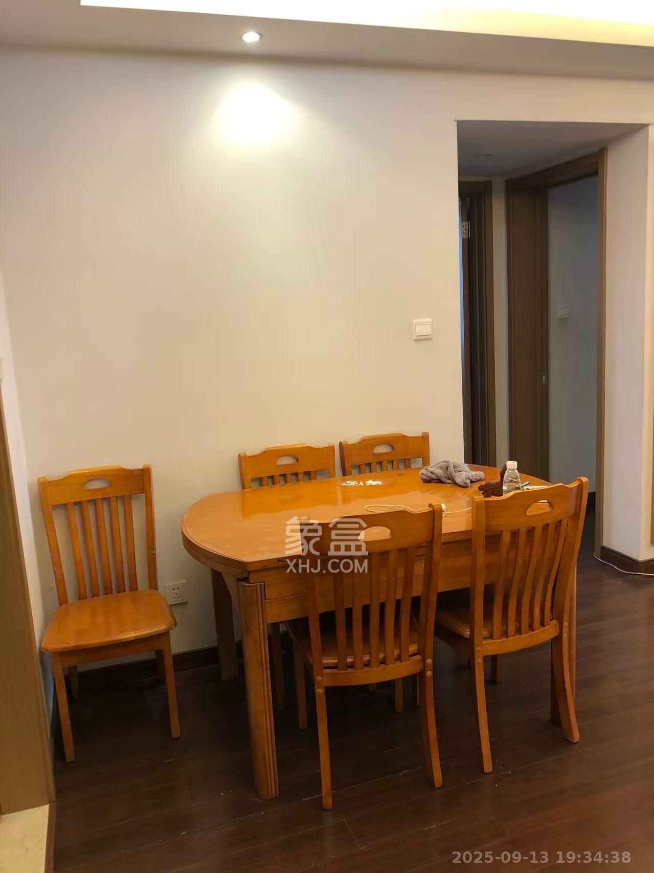 万科白鹭郡  3室2厅1卫    2500.0元/月室内图