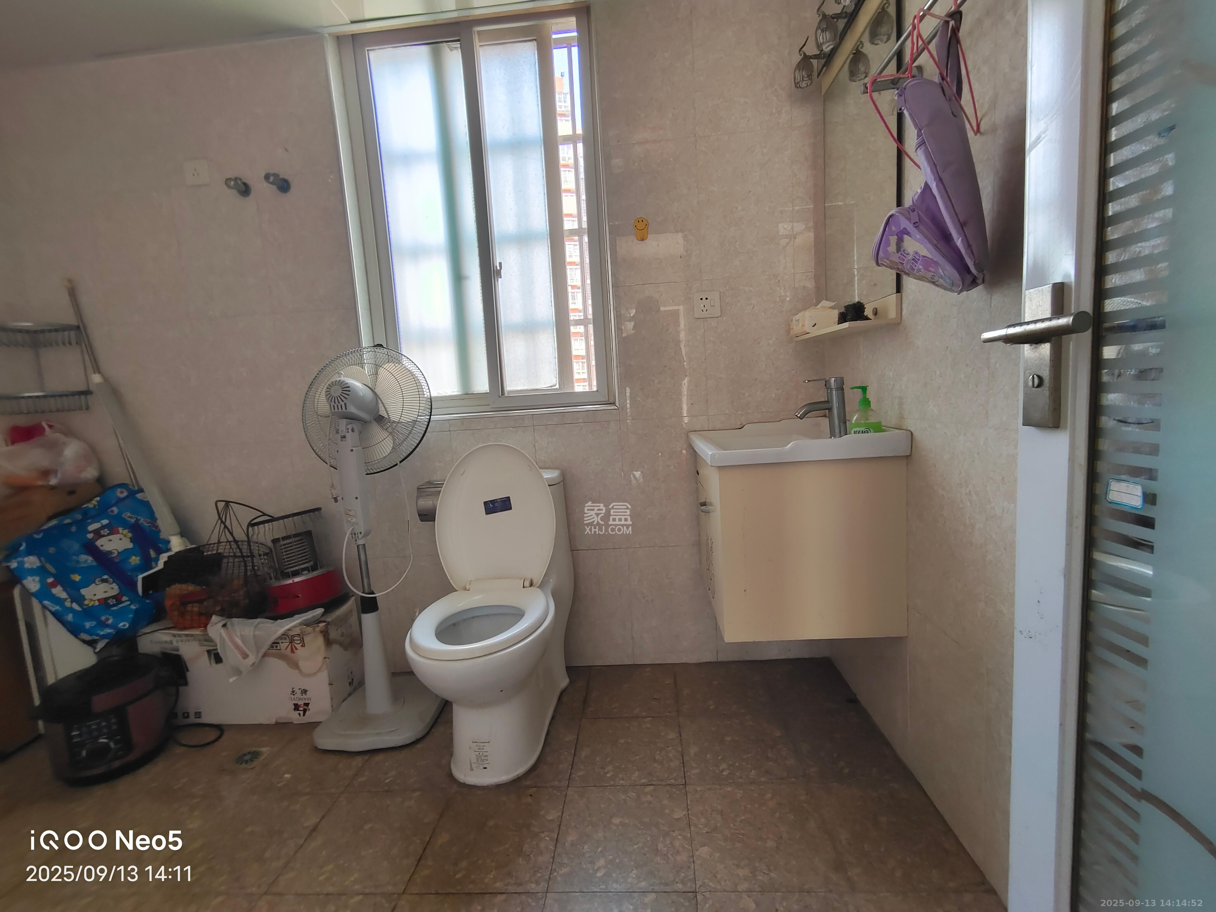 弘欣公寓 3室2厅2卫 2000.0元/月 弘欣公寓 3室2厅2卫 2000.0元/月室内图