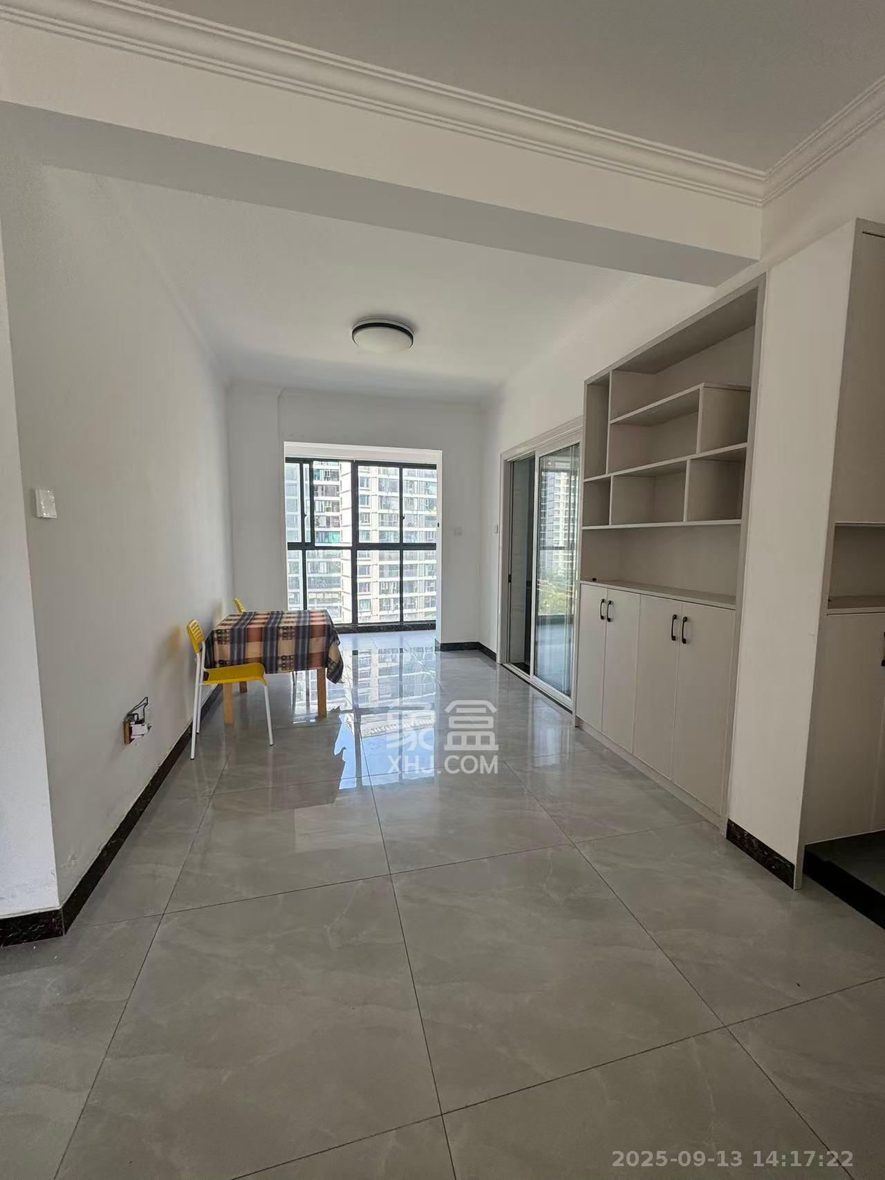 环亚高铁芯城 4室3厅3卫 3000.0元/月 环亚高铁芯城 4室3厅3卫 3000.0元/月室内图