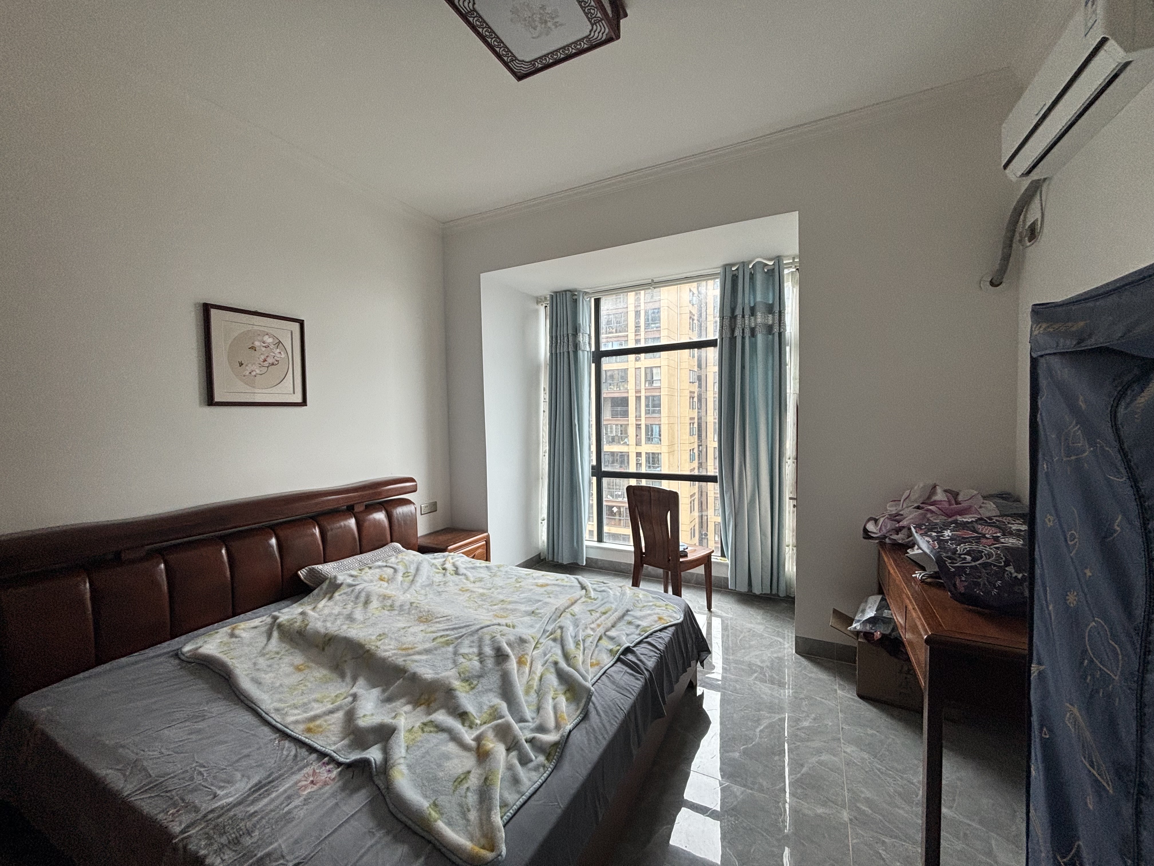 檀香山 3室2厅2卫 2200.0元/月 檀香山 3室2厅2卫 2200.0元/月室内图