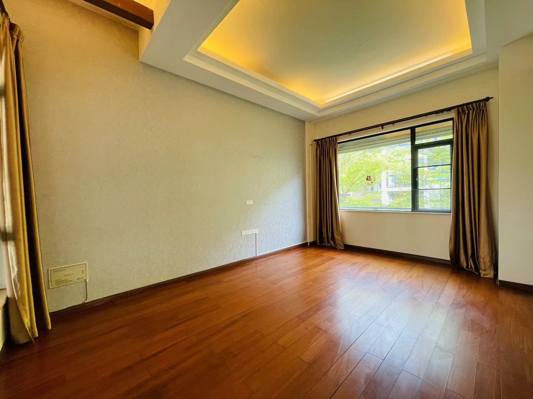 祗园  5室2厅3卫    21000.0元/月 祗园  5室2厅3卫    21000.0元/月户型图