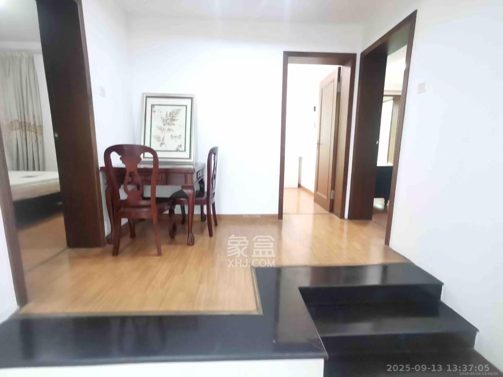 咸嘉新村嘉旺苑  3室2厅2卫    2300.0元/月室内图