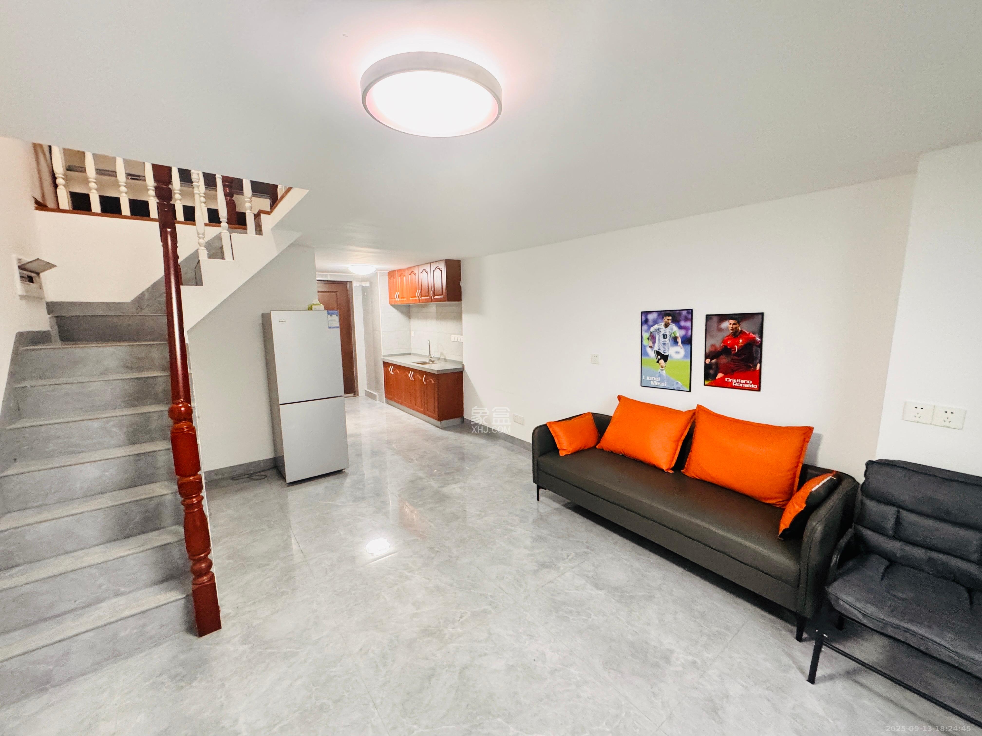 梅溪湖金茂湾 2室2厅1卫 1900.0元/月 梅溪湖金茂湾 2室2厅1卫 1900.0元/月室内图