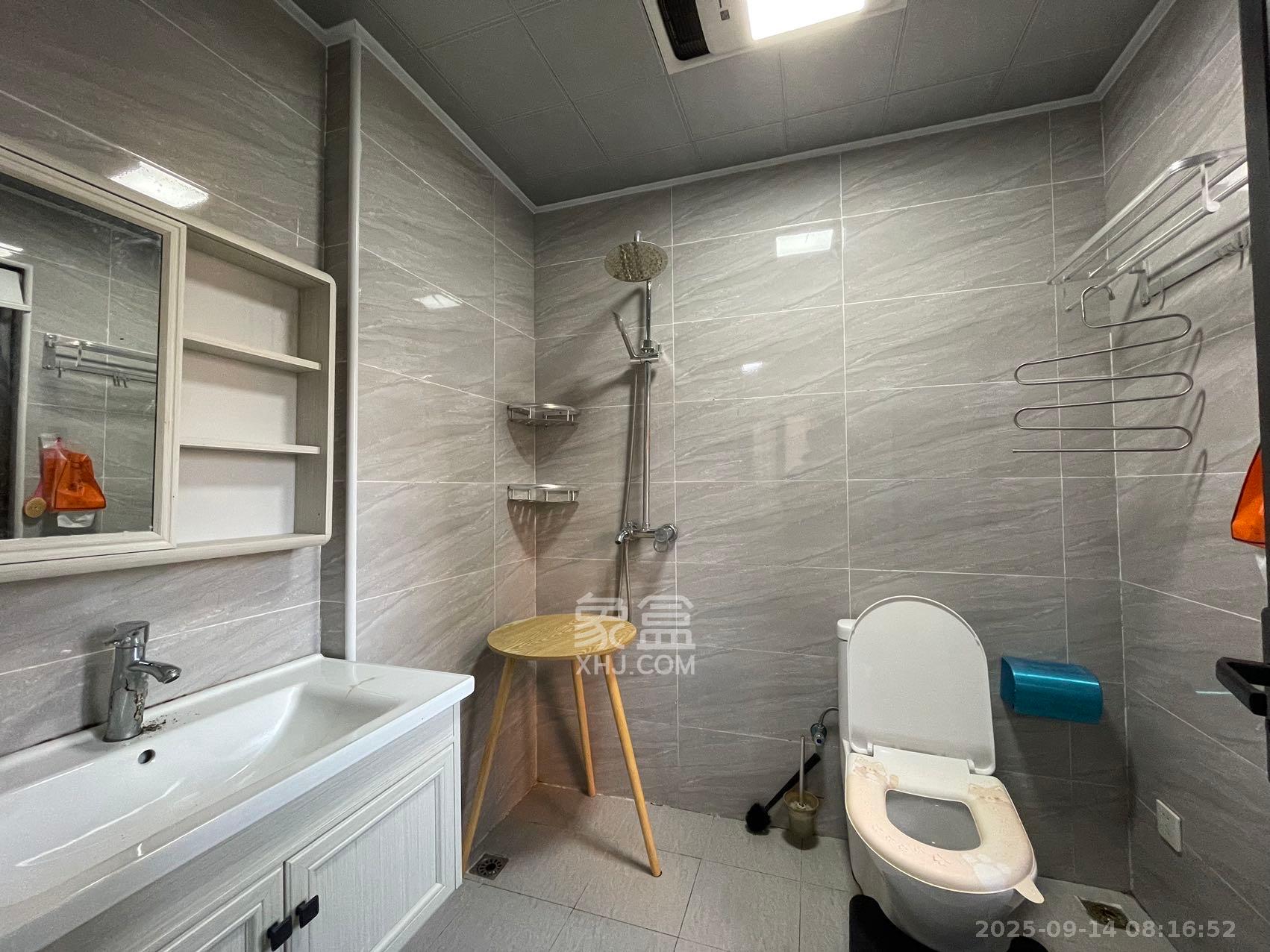 保利大都汇一期、二期 3室2厅2卫 3100.0元/月 保利大都汇一期、二期 3室2厅2卫 3100.0元/月室内图