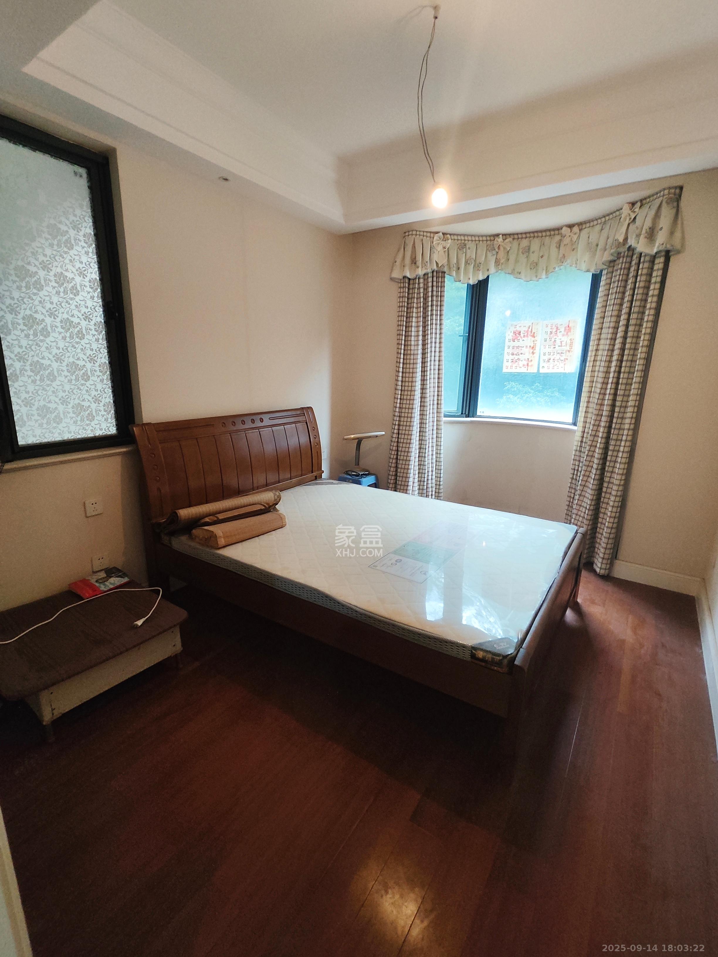 保利城(中航城国际社区、郡原美村) 1室1厅1卫 1500.0元/月 保利城(中航城国际社区、郡原美村) 1室1厅1卫 1500.0元/月室内图