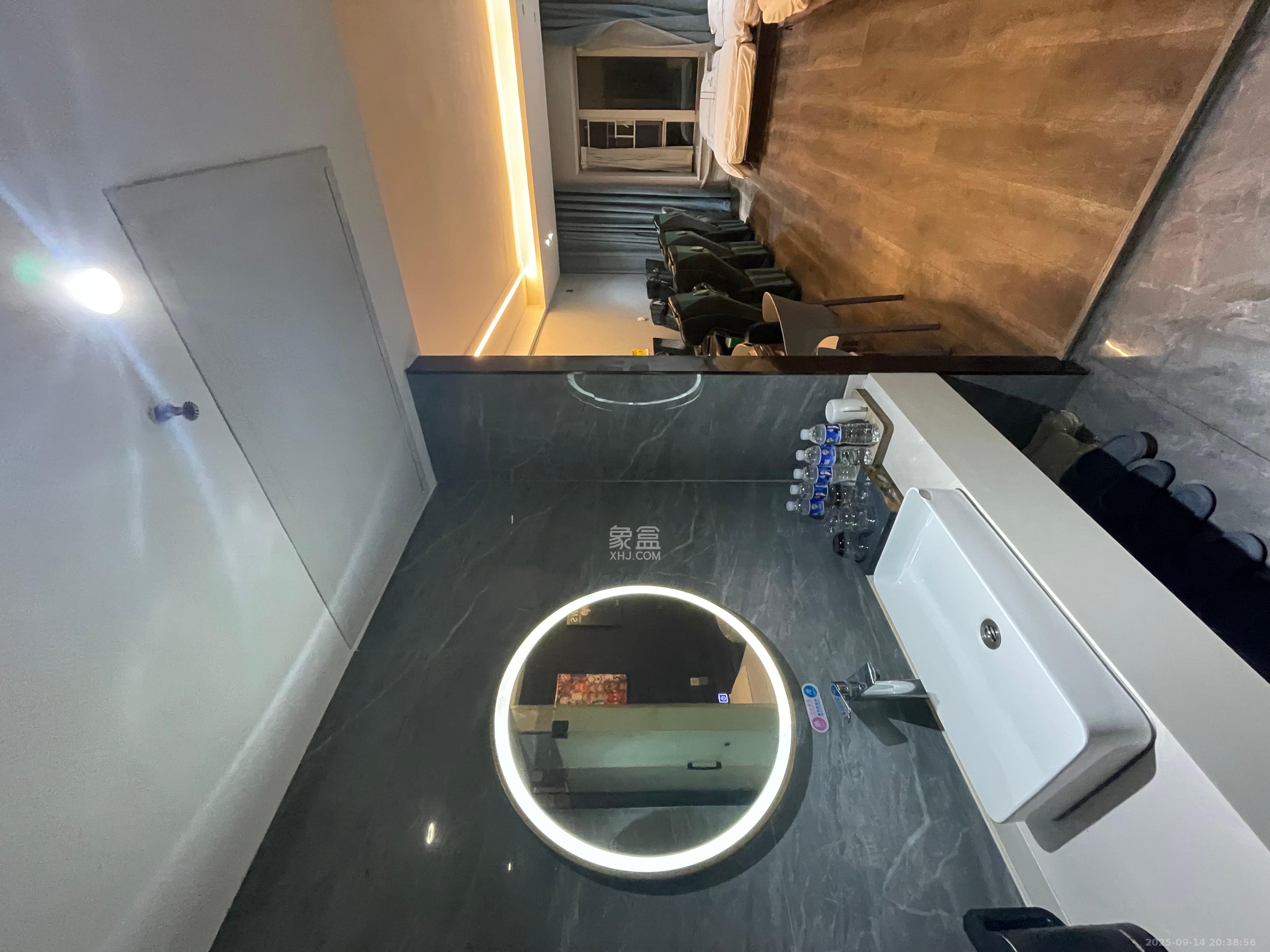 保利香槟国际  1室0厅0卫    2000.0元/月 保利香槟国际  1室0厅0卫    2000.0元/月室内图