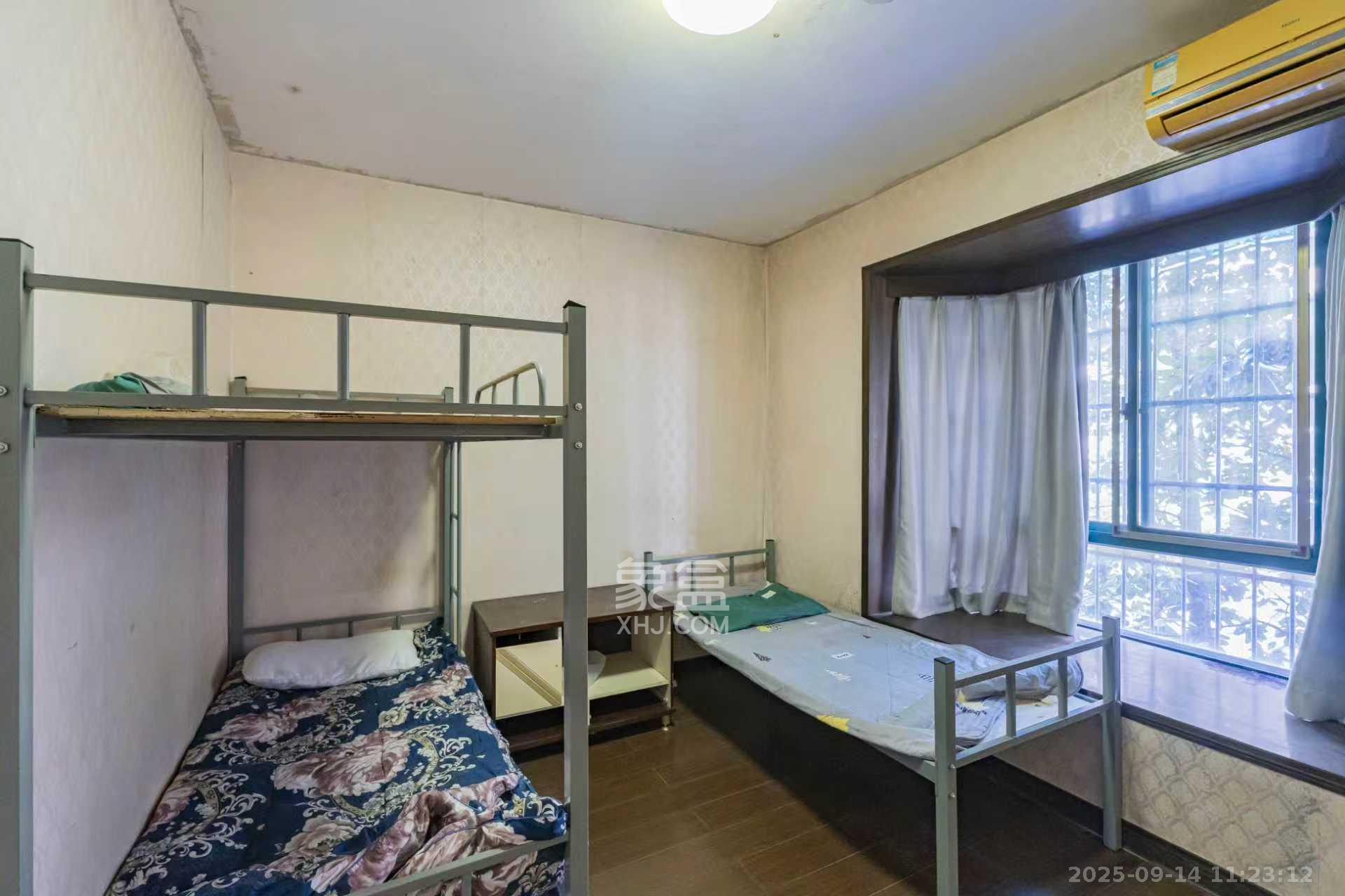 四季阳光花城 4室2厅2卫 3900.0元/月 四季阳光花城 4室2厅2卫 3900.0元/月室内图