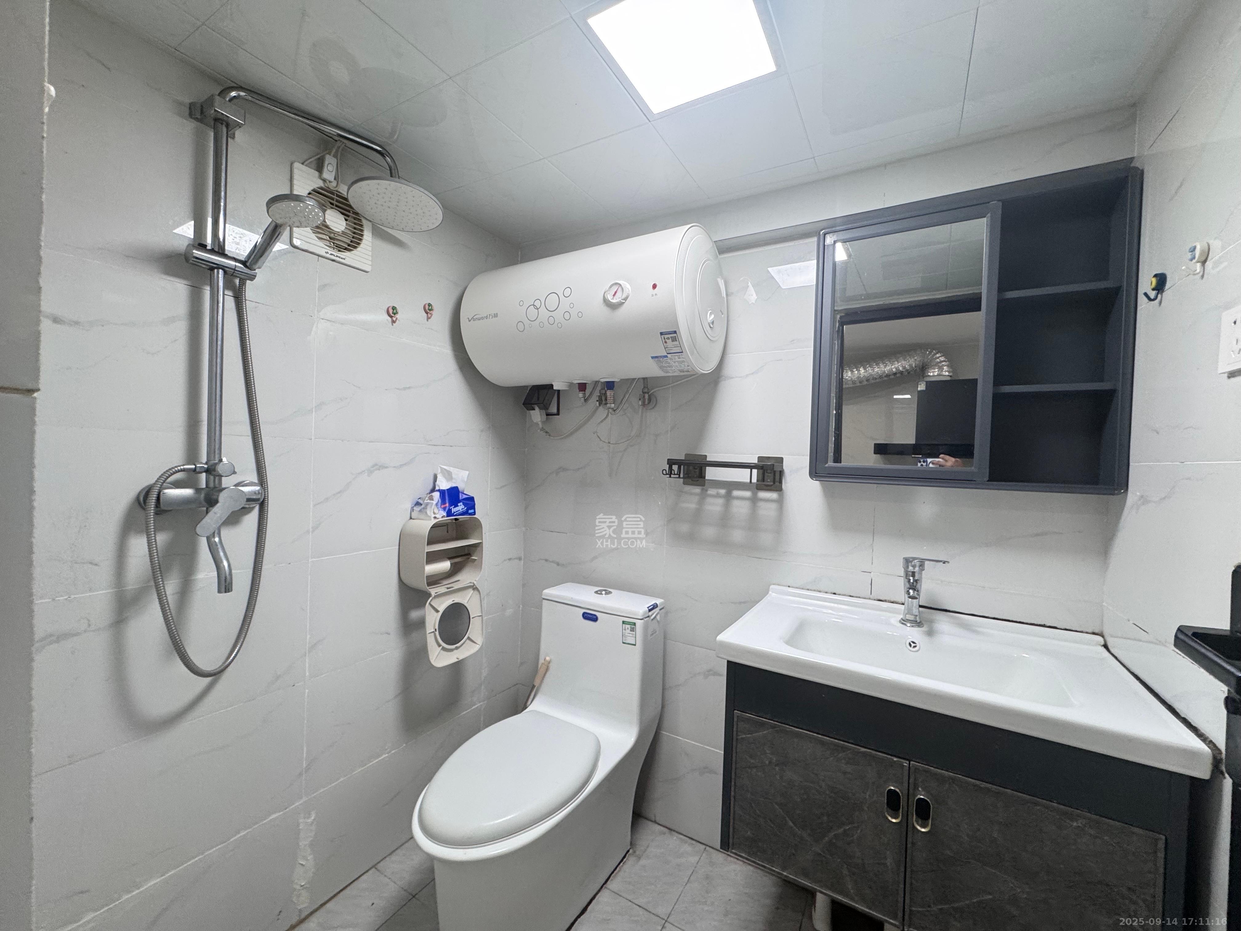 中国铁建京师璟台 1室1厅1卫 1600.0元/月 中国铁建京师璟台 1室1厅1卫 1600.0元/月室内图