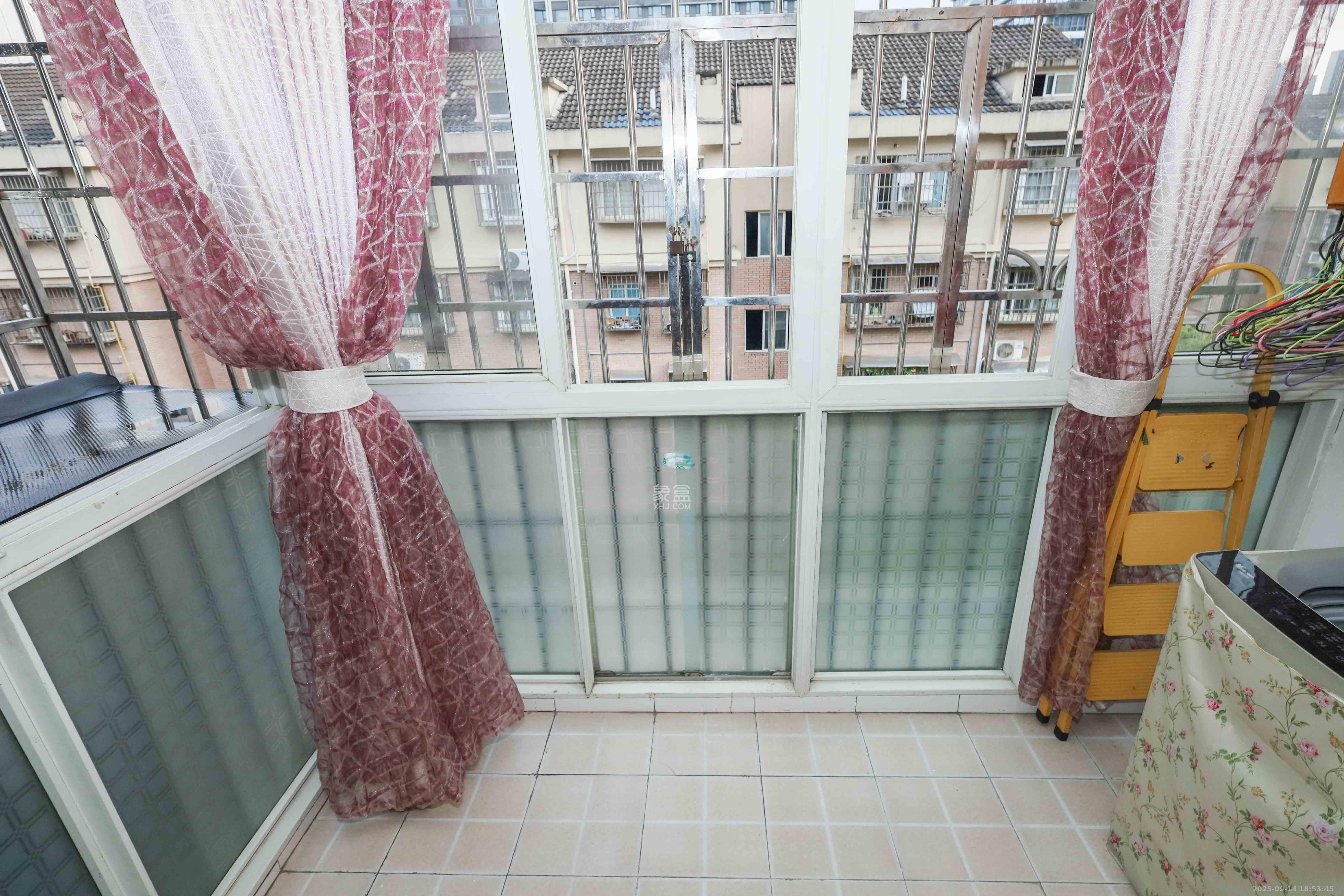 桔洲新苑(桔洲印象) 3室2厅1卫 42.0万 桔洲新苑(桔洲印象) 3室2厅1卫 42.0万阳台