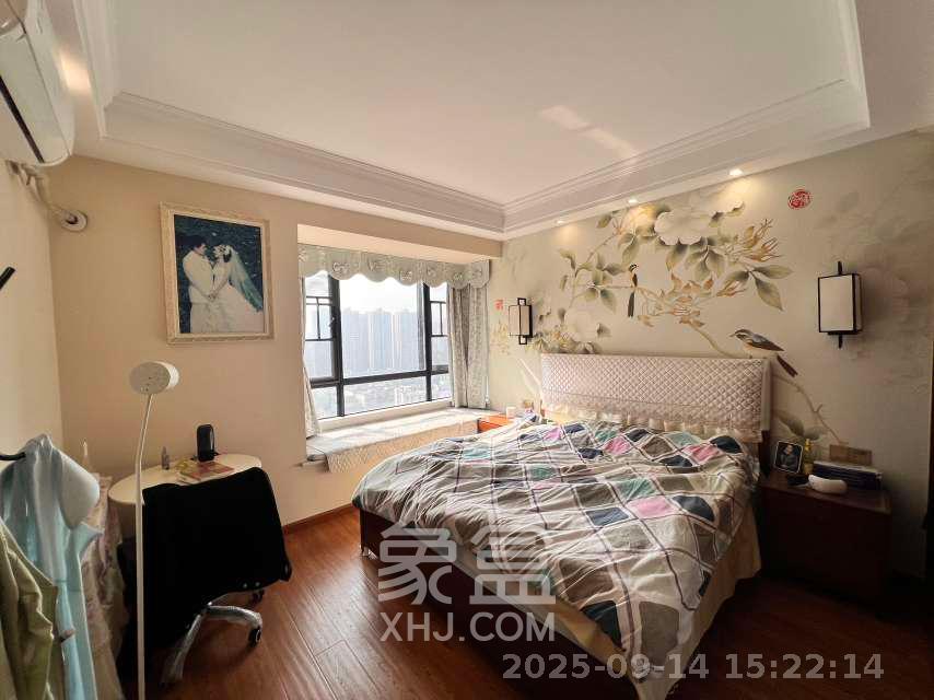 荣悦台  3室2厅2卫    4800.0元/月室内图