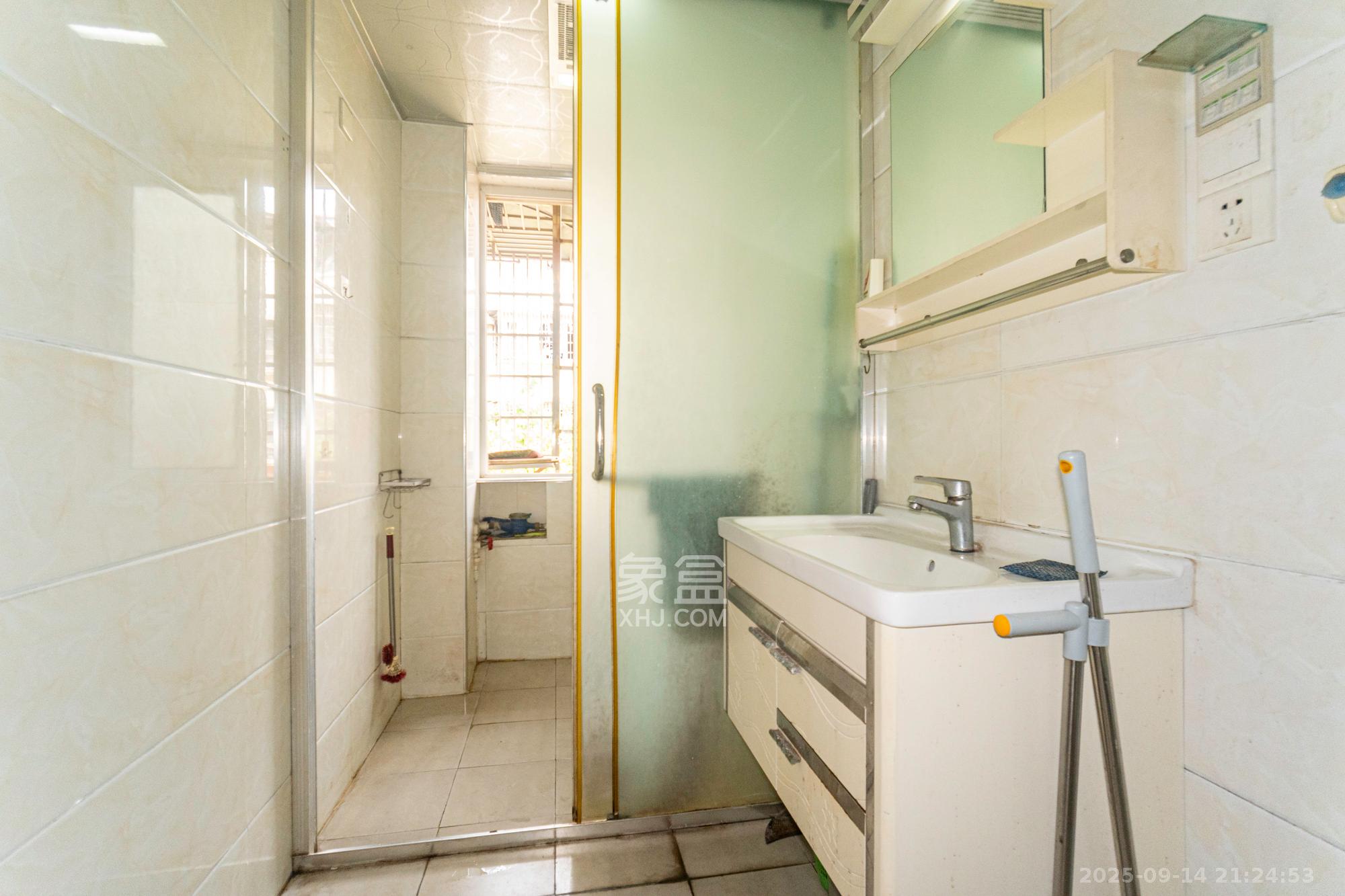 紫东苑(星沙) 2室2厅1卫 52.8万 紫东苑(星沙) 2室2厅1卫 52.8万卫生间