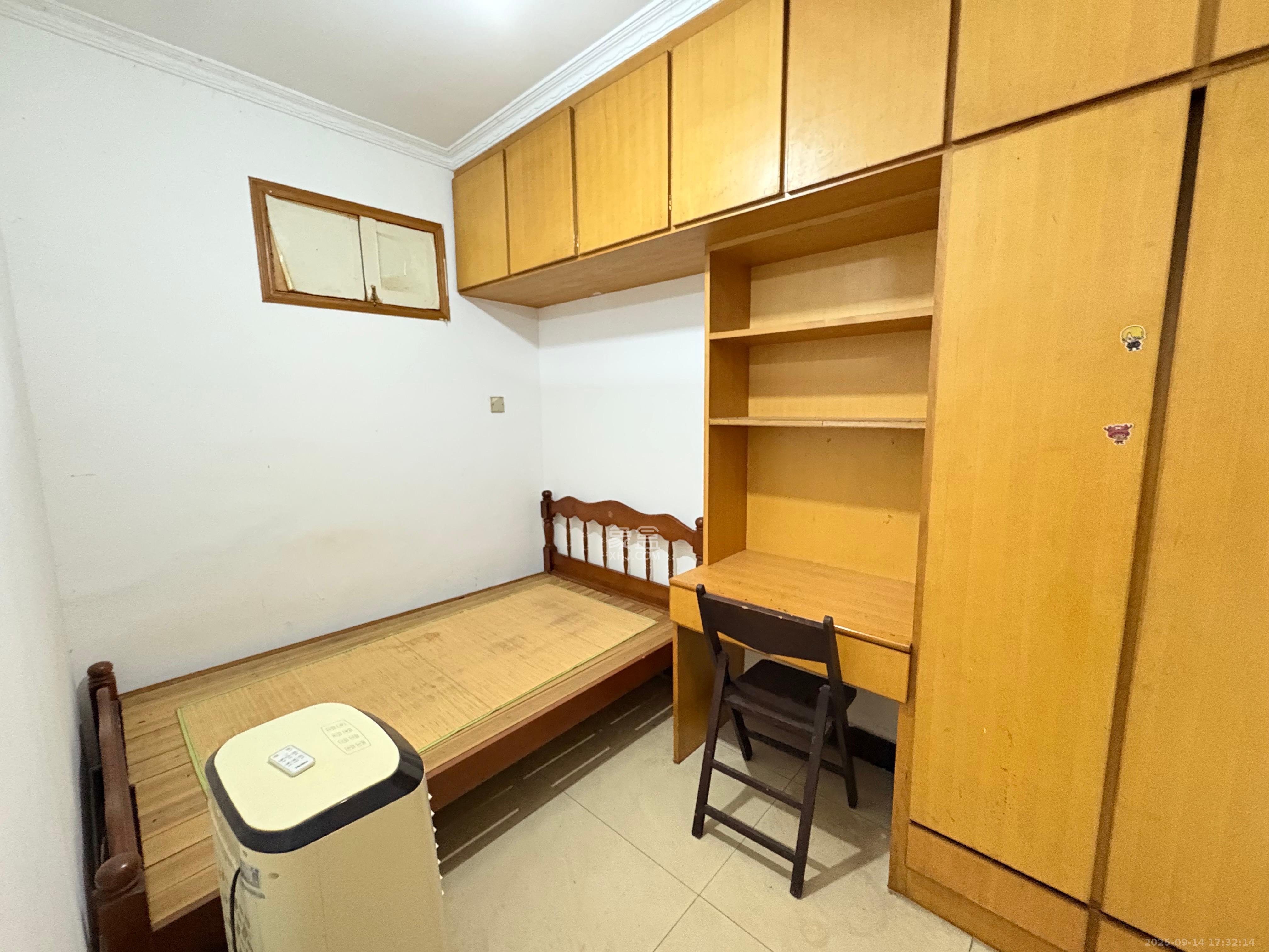 府后街散盘 3室1厅1卫 1500.0元/月 府后街散盘 3室1厅1卫 1500.0元/月室内图