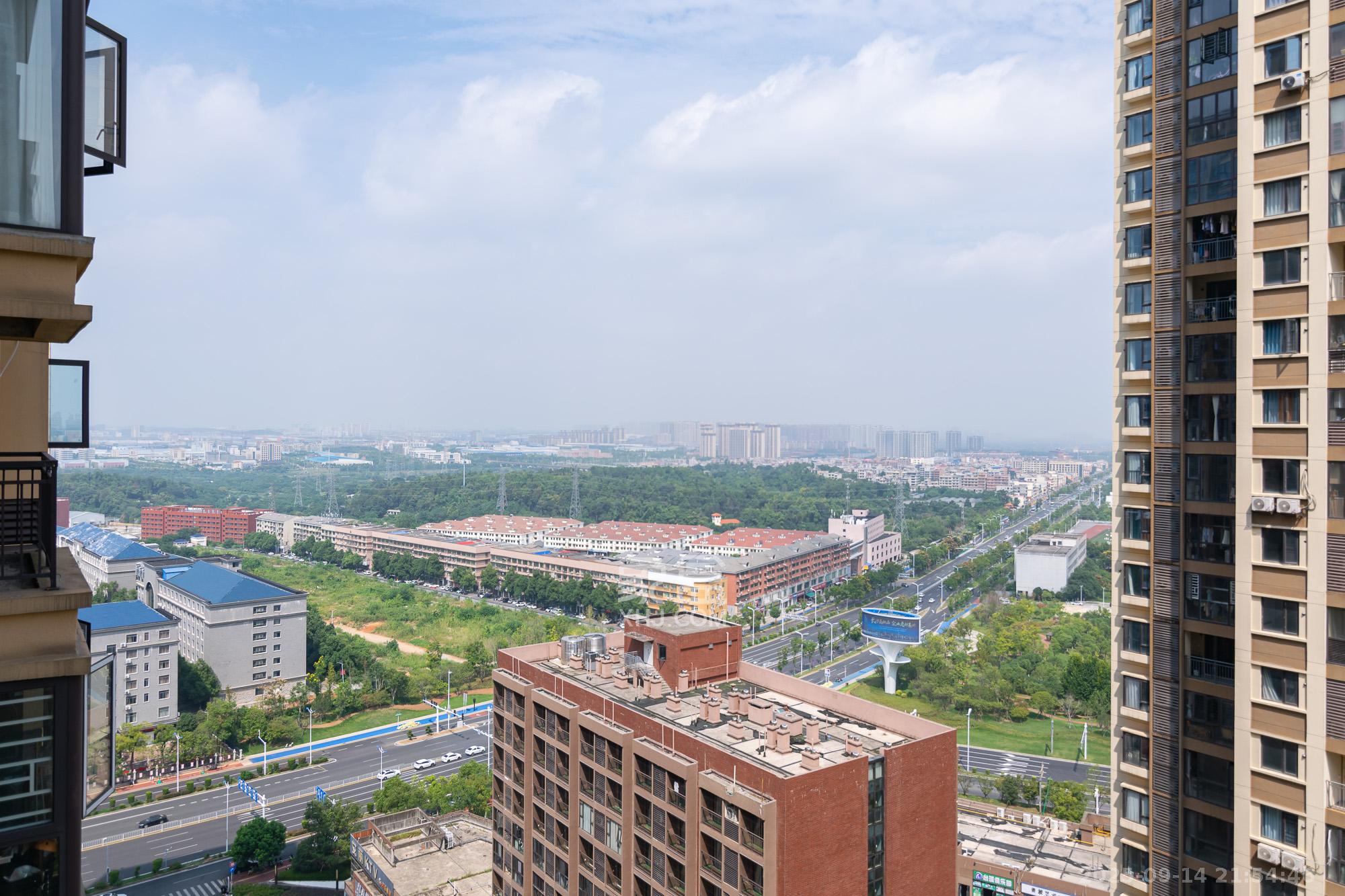 富兴悦府(富兴学府名邸) 4室2厅2卫 73.0万 富兴悦府(富兴学府名邸) 4室2厅2卫 73.0万其他