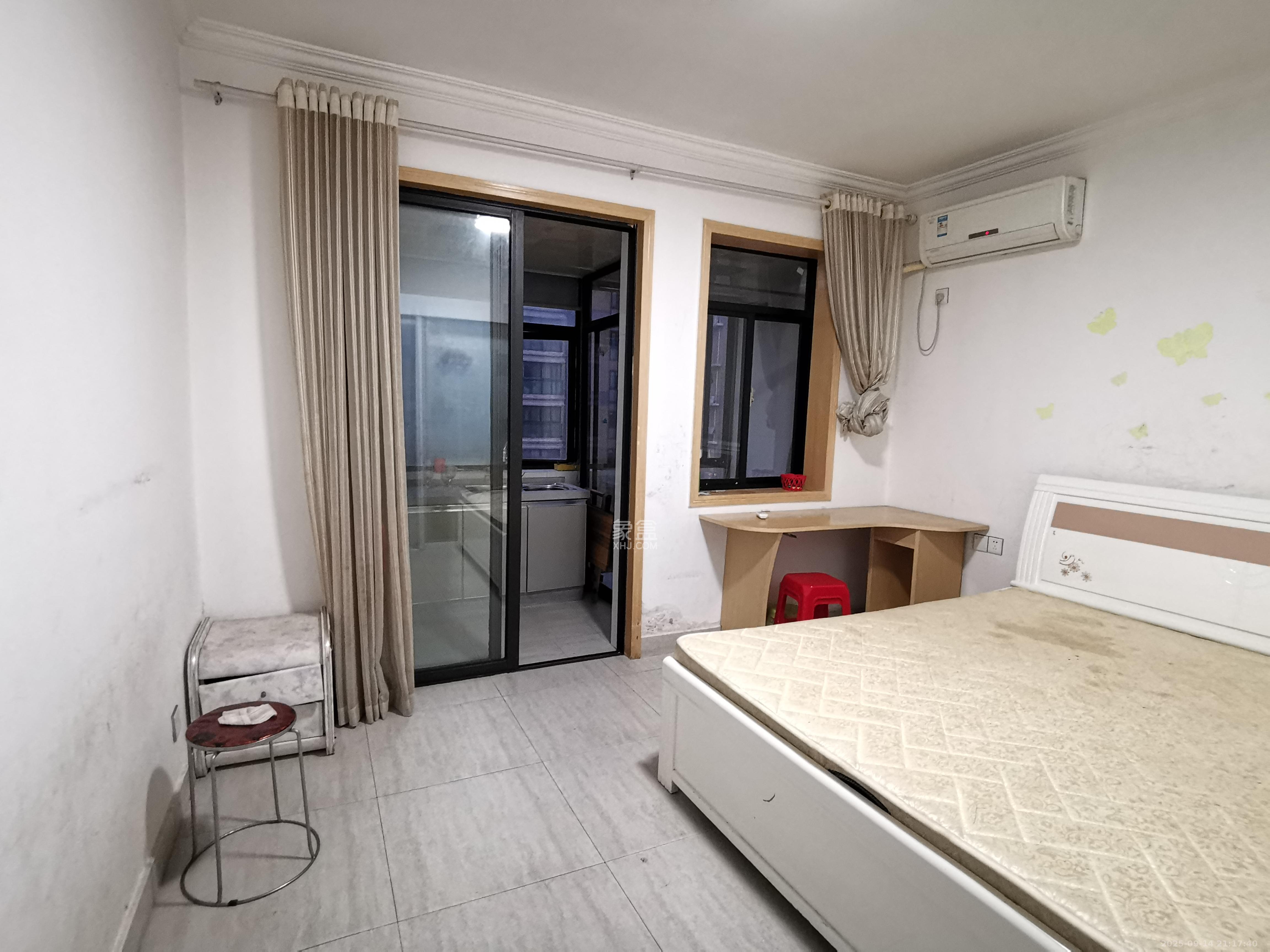 锦湘国际星城三期(锦绣苑) 1室1厅1卫 1500.0元/月 锦湘国际星城三期(锦绣苑) 1室1厅1卫 1500.0元/月室内图