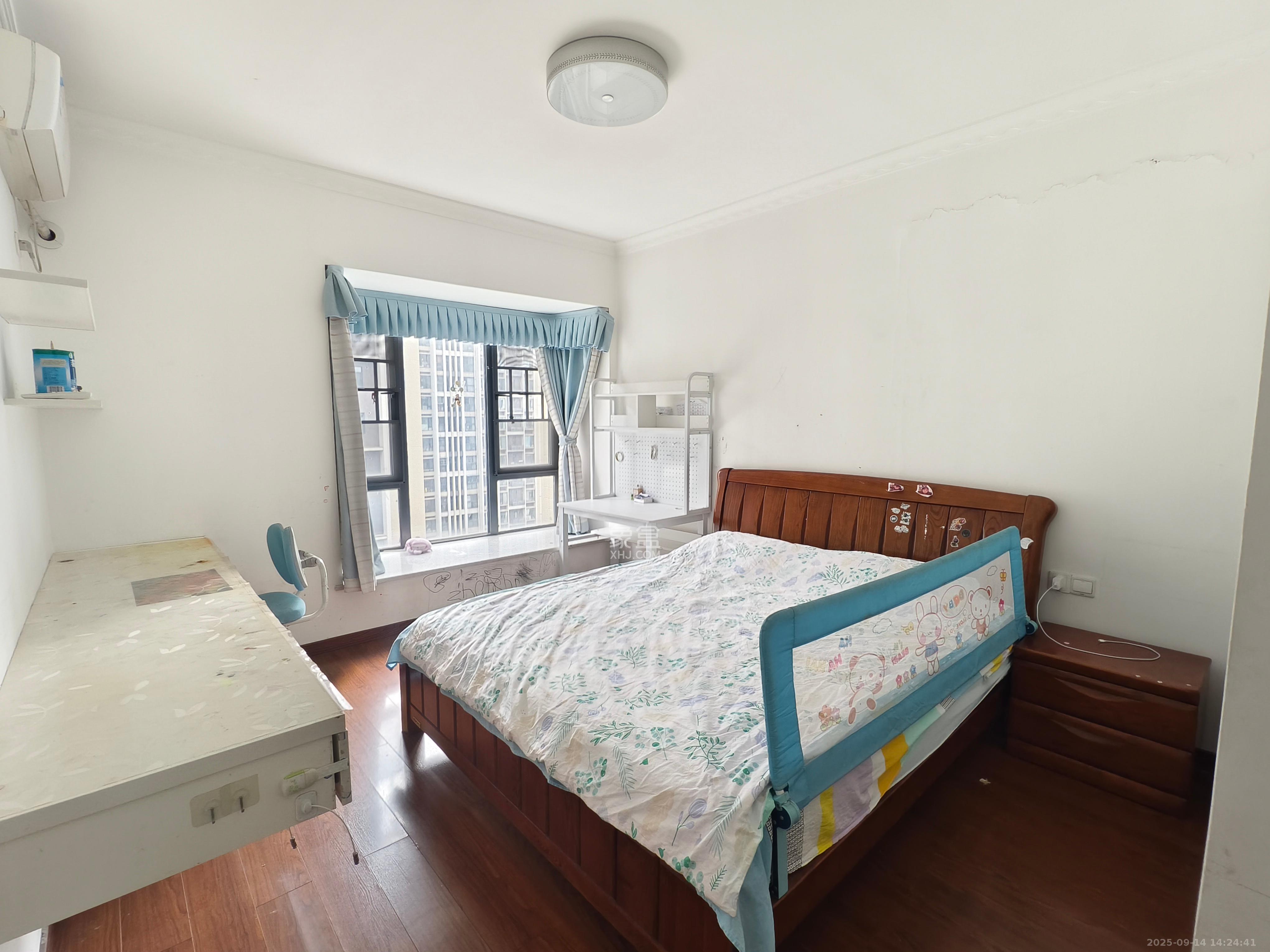 蓝山郡  3室2厅2卫    2500.0元/月 蓝山郡  3室2厅2卫    2500.0元/月室内图