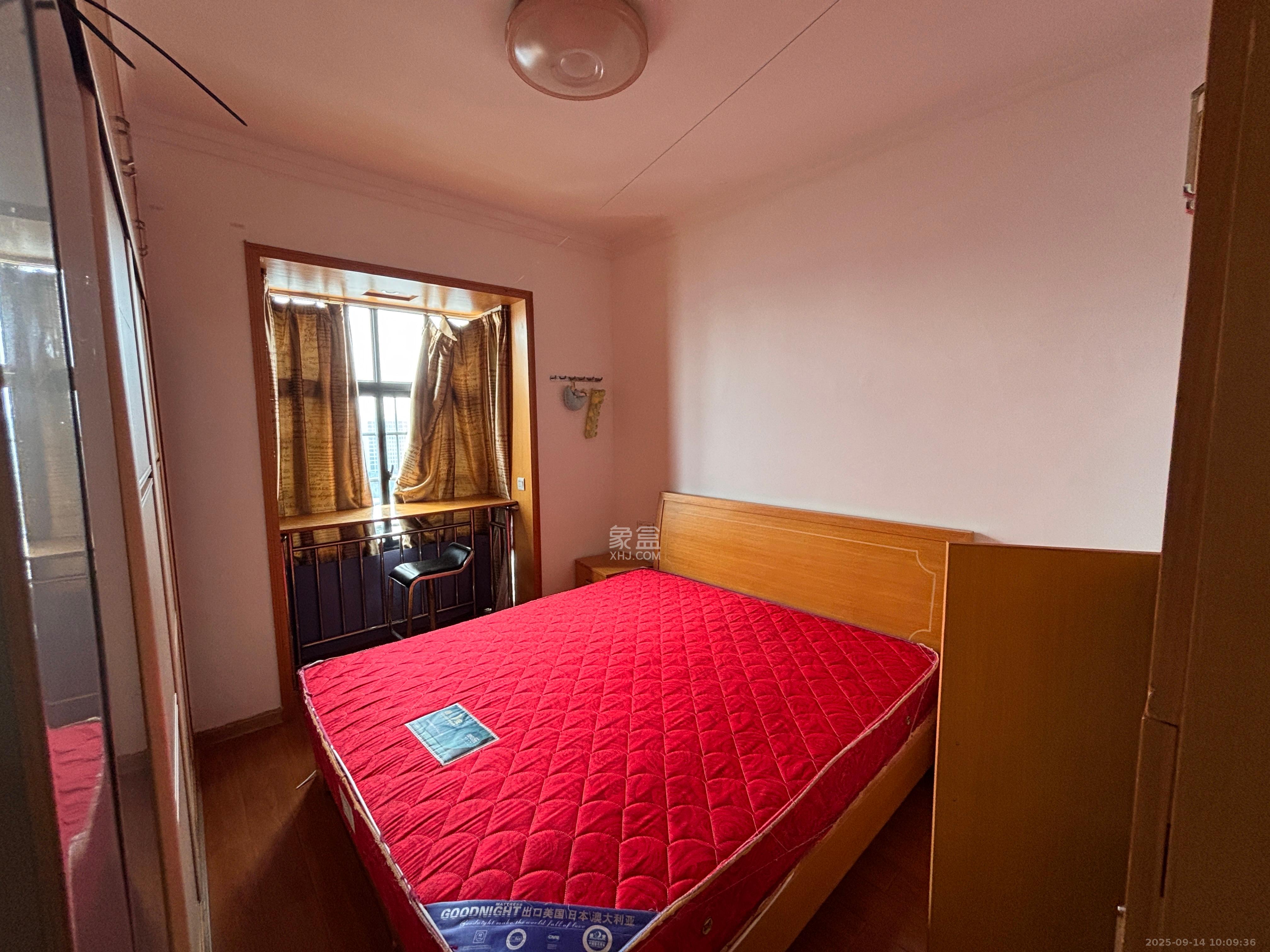 加加大街(华景苑) 1室1厅1卫 1300.0元/月 加加大街(华景苑) 1室1厅1卫 1300.0元/月室内图